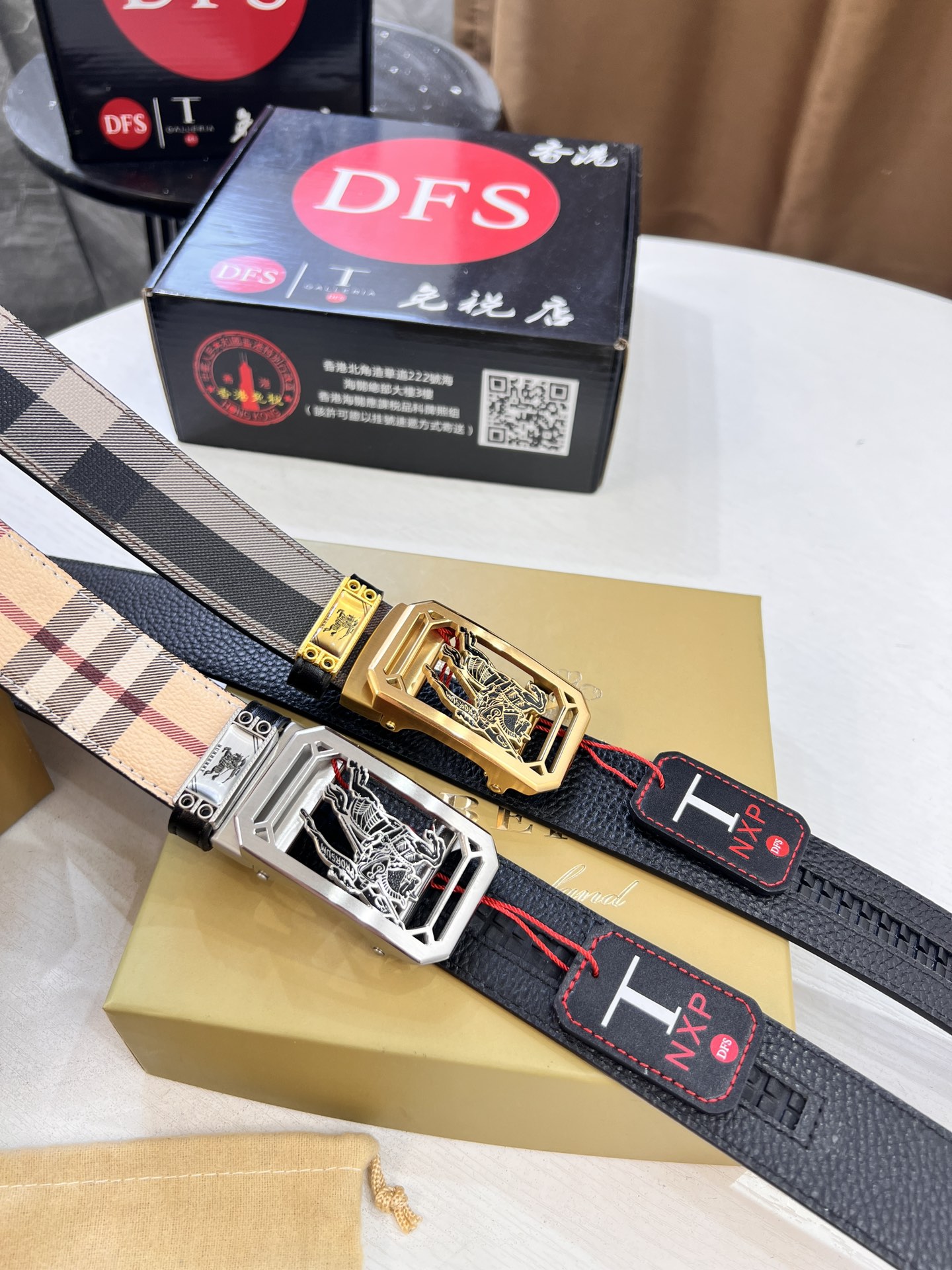主推荐 实物拍摄 巴宝莉自动扣皮带 宽度3.5cm