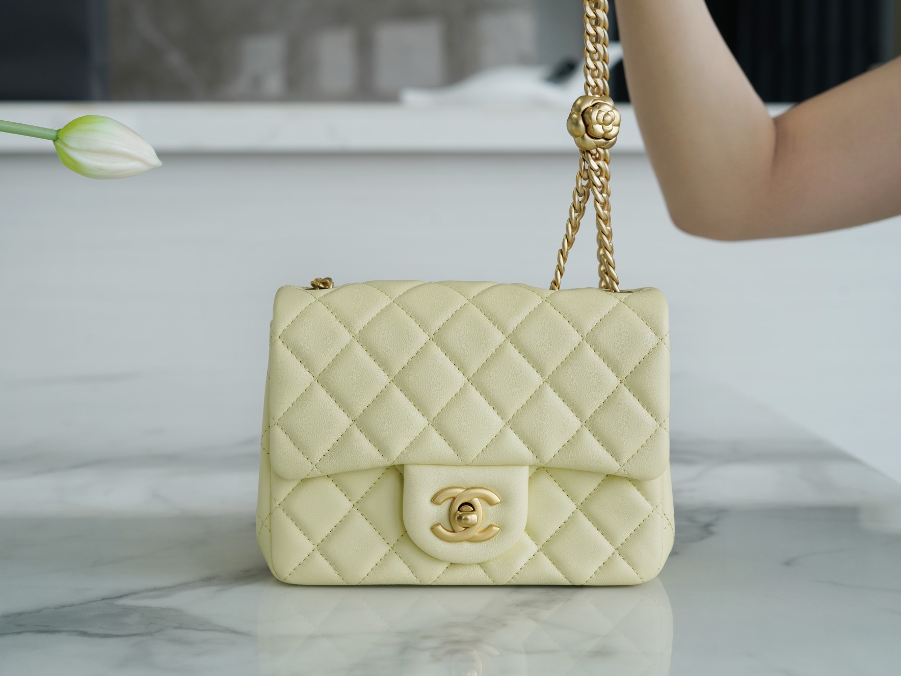 Chanel Replica
 Crossbody & Shoulder Bags Light Yellow Spring/Summer Collection Vintage Chains