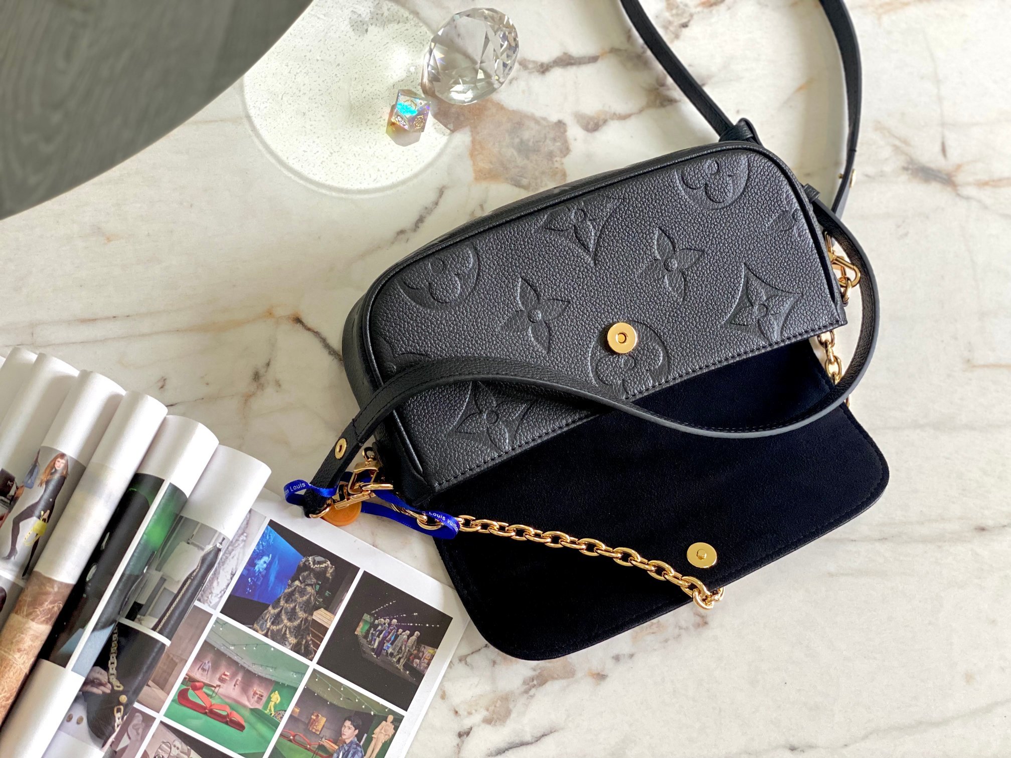 特级原厂皮全钢五金M82211黑色压花WalletOnChain手袋取材Monogram帆布灵感源自20