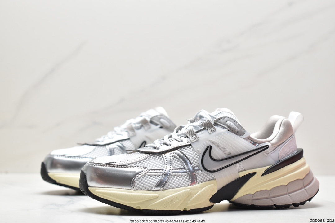 230 NIKE V2K RUN跑步鞋复古风潮 网面透气运动鞋 FD0736-101