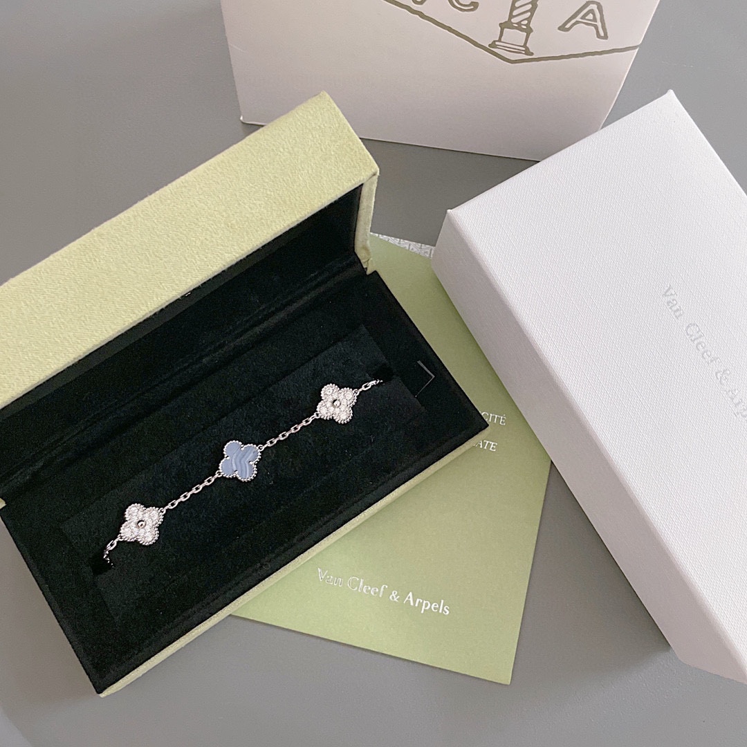 Five-Motif Clover Bracelet - Comprehensive 2
