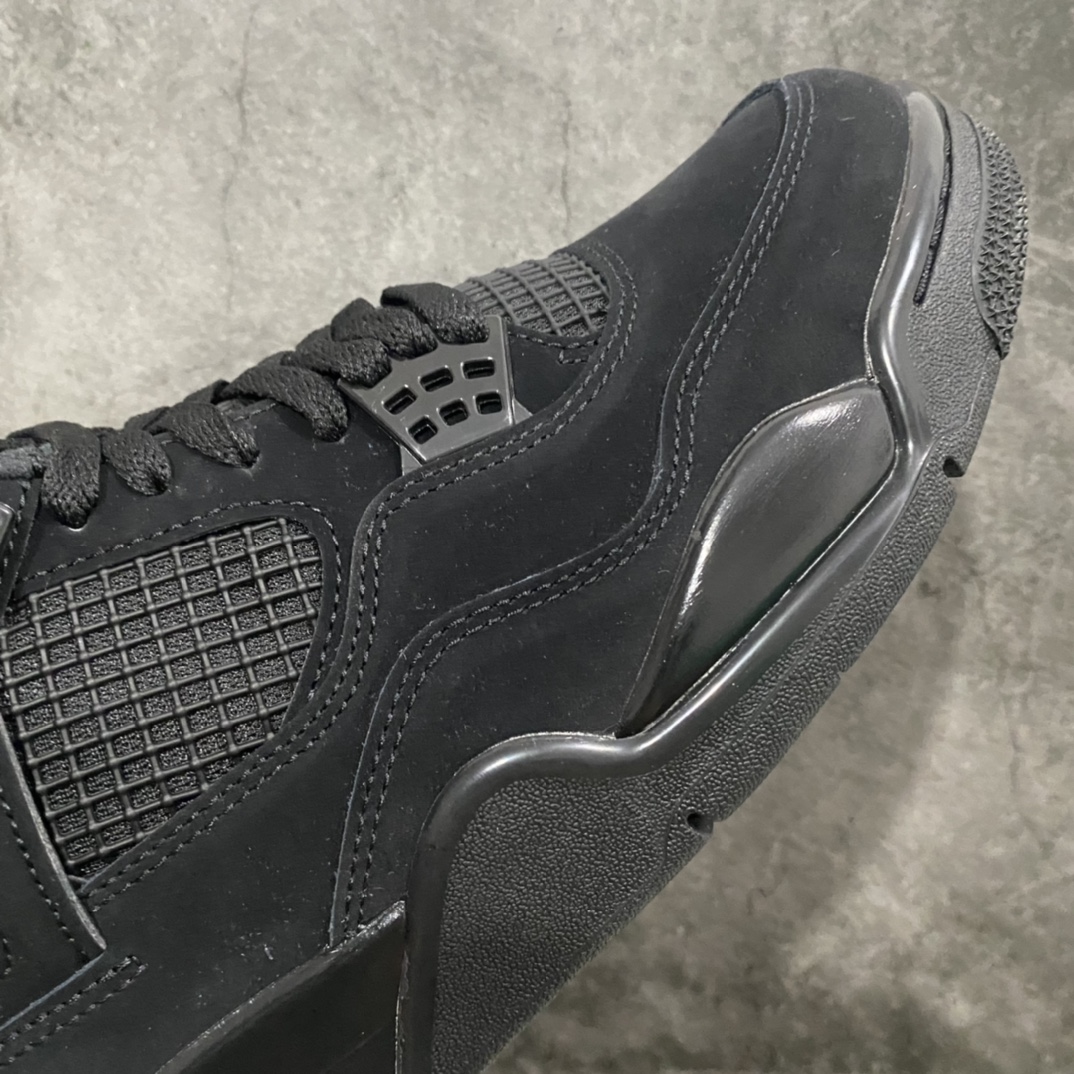 图片[6]-【LJR版】Air Jordan AJ4 Retro \”Black Cat\” 黑猫 CU1110-010n圈内公认最强四代 全套原纸板楦头开发 原厂皮料 完美版型 一比一鞋头弧度高度鞋身弧度 数据细节工艺流程均保持原鞋一致 原厂TPU网格鞋带扣 正确内里网布 菱角分明不变形无多余毛边 柔软性质感一致于原鞋 市场唯一原厂鞋扣模具 背面可见隐藏注塑口 原厂织唛标 原厂飞人电绣工艺 尾指中部跳三针 独家绑鞋带手法 印刷中底布 四线拉帮 米色美纹纸贴合固定 进口港宝加持 后跟自然饱满 全鞋荧光划线卡点 追求极致完美 每一双都是工艺品 多重QC质检 超越公司货的品控标准 实实在在的免检产品 尺码：40.5 41 42 42.5 43 44 44.5 45 46 47.5-莆田鞋批发中心