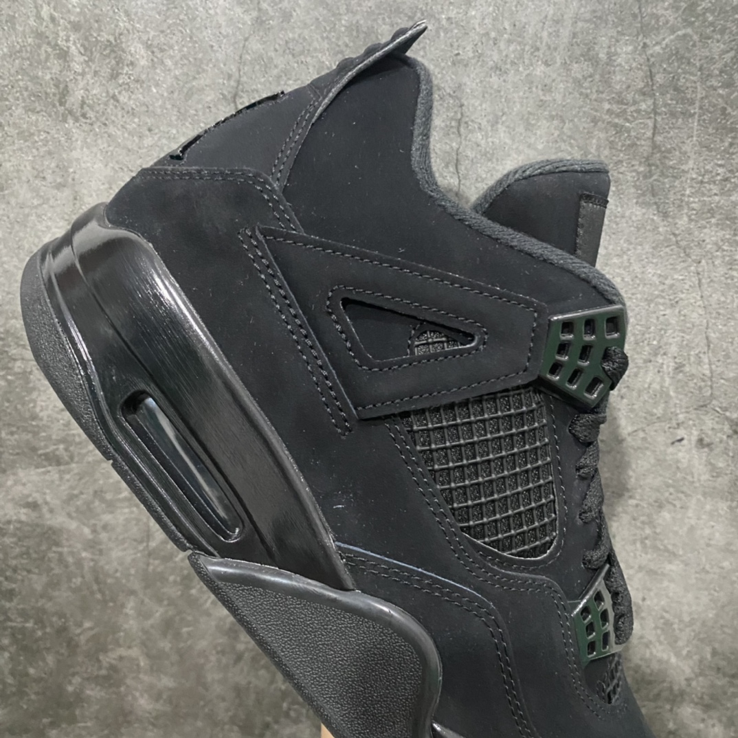 图片[7]-【LJR版】Air Jordan AJ4 Retro \”Black Cat\” 黑猫 CU1110-010n圈内公认最强四代 全套原纸板楦头开发 原厂皮料 完美版型 一比一鞋头弧度高度鞋身弧度 数据细节工艺流程均保持原鞋一致 原厂TPU网格鞋带扣 正确内里网布 菱角分明不变形无多余毛边 柔软性质感一致于原鞋 市场唯一原厂鞋扣模具 背面可见隐藏注塑口 原厂织唛标 原厂飞人电绣工艺 尾指中部跳三针 独家绑鞋带手法 印刷中底布 四线拉帮 米色美纹纸贴合固定 进口港宝加持 后跟自然饱满 全鞋荧光划线卡点 追求极致完美 每一双都是工艺品 多重QC质检 超越公司货的品控标准 实实在在的免检产品 尺码：40.5 41 42 42.5 43 44 44.5 45 46 47.5-莆田鞋批发中心