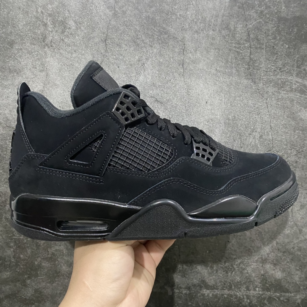 【LJR版】Air Jordan AJ4 Retro \”Black Cat\” 黑猫 CU1110-010n圈内公认最强四代 全套原纸板楦头开发 原厂皮料 完美版型 一比一鞋头弧度高度鞋身弧度 数据细节工艺流程均保持原鞋一致 原厂TPU网格鞋带扣 正确内里网布 菱角分明不变形无多余毛边 柔软性质感一致于原鞋 市场唯一原厂鞋扣模具 背面可见隐藏注塑口 原厂织唛标 原厂飞人电绣工艺 尾指中部跳三针 独家绑鞋带手法 印刷中底布 四线拉帮 米色美纹纸贴合固定 进口港宝加持 后跟自然饱满 全鞋荧光划线卡点 追求极致完美 每一双都是工艺品 多重QC质检 超越公司货的品控标准 实实在在的免检产品 尺码：40.5 41 42 42.5 43 44 44.5 45 46 47.5-莆田鞋批发中心