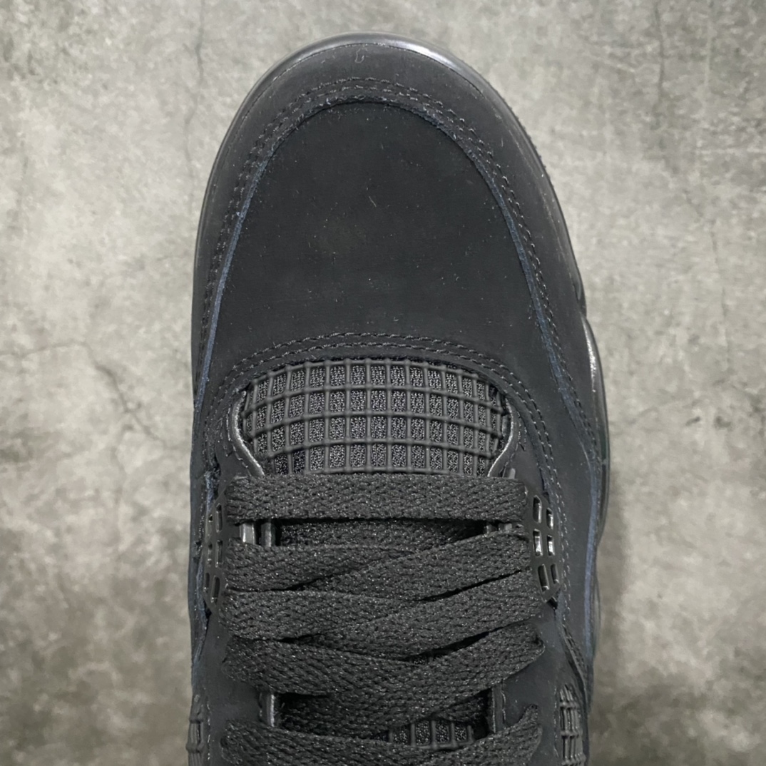 图片[5]-【LJR版】Air Jordan AJ4 Retro \”Black Cat\” 黑猫 CU1110-010n圈内公认最强四代 全套原纸板楦头开发 原厂皮料 完美版型 一比一鞋头弧度高度鞋身弧度 数据细节工艺流程均保持原鞋一致 原厂TPU网格鞋带扣 正确内里网布 菱角分明不变形无多余毛边 柔软性质感一致于原鞋 市场唯一原厂鞋扣模具 背面可见隐藏注塑口 原厂织唛标 原厂飞人电绣工艺 尾指中部跳三针 独家绑鞋带手法 印刷中底布 四线拉帮 米色美纹纸贴合固定 进口港宝加持 后跟自然饱满 全鞋荧光划线卡点 追求极致完美 每一双都是工艺品 多重QC质检 超越公司货的品控标准 实实在在的免检产品 尺码：40.5 41 42 42.5 43 44 44.5 45 46 47.5-莆田鞋批发中心