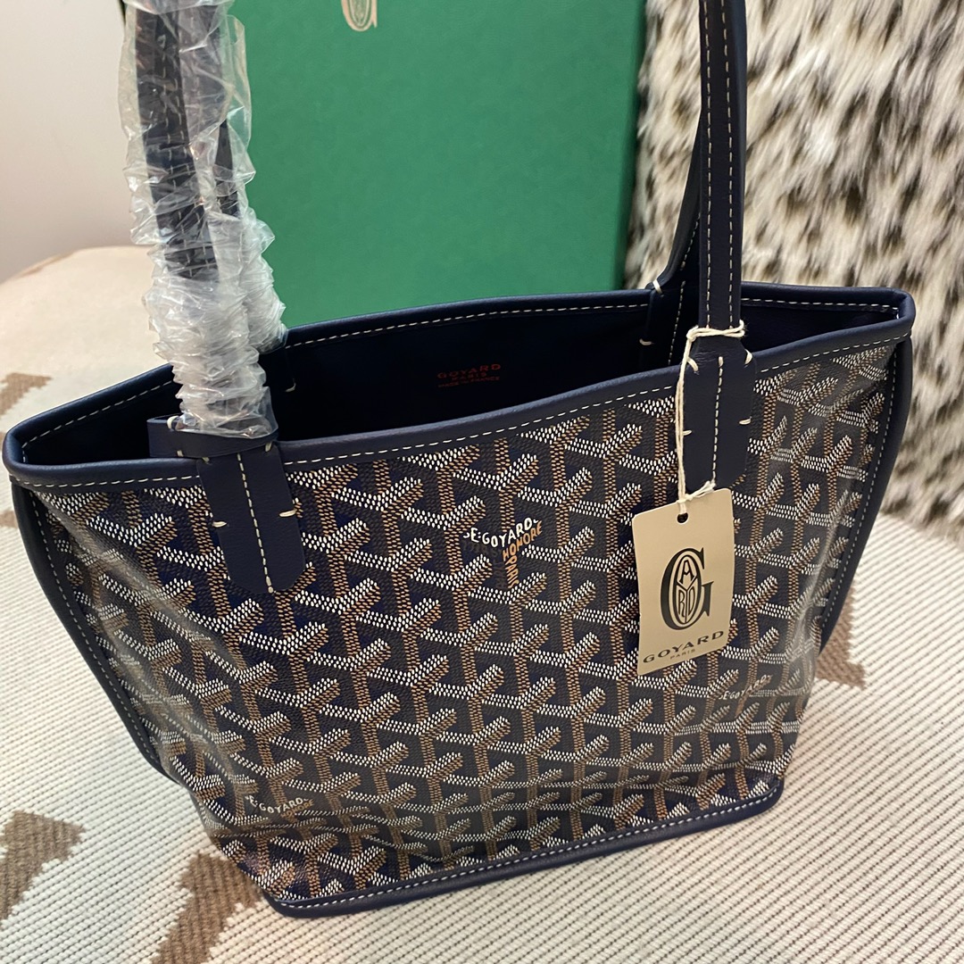 Where can you buy a replica
 Goyard Handbags Crossbody & Shoulder Bags Mini Bags Tote Bags Canvas Mini