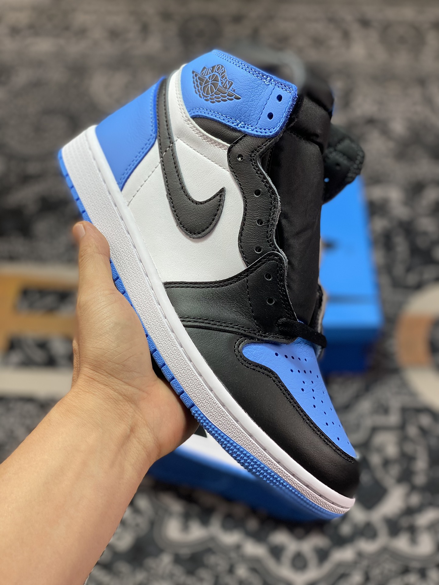 Preferred [OG Special Offer] Air Jordan 1 Retro High OG ”University Blue” AJ1 generation basketball shoes ”Black and White University Blue Toe” DZ5485-400