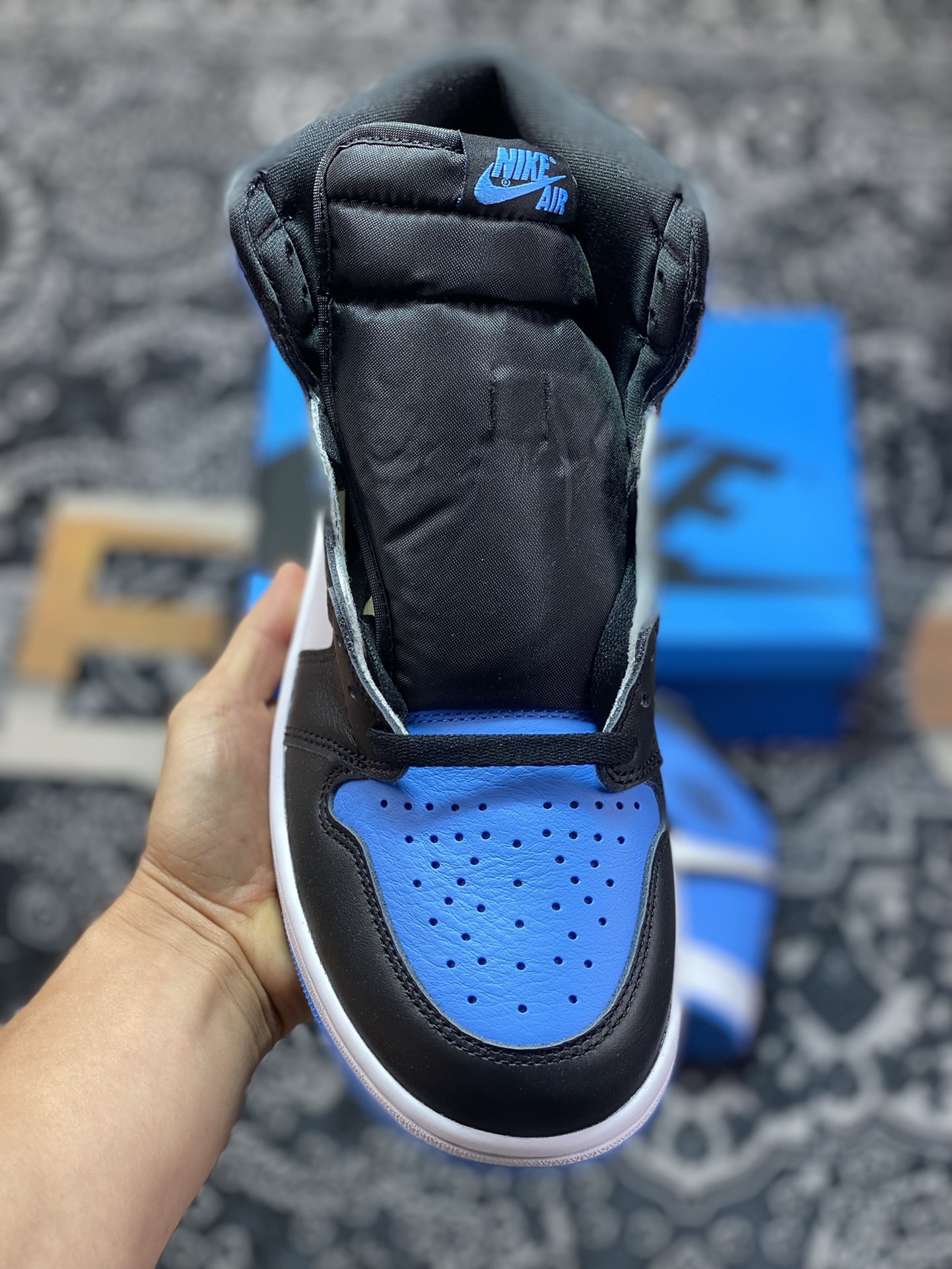 Preferred [OG Special Offer] Air Jordan 1 Retro High OG ”University Blue” AJ1 generation basketball shoes ”Black and White University Blue Toe” DZ5485-400