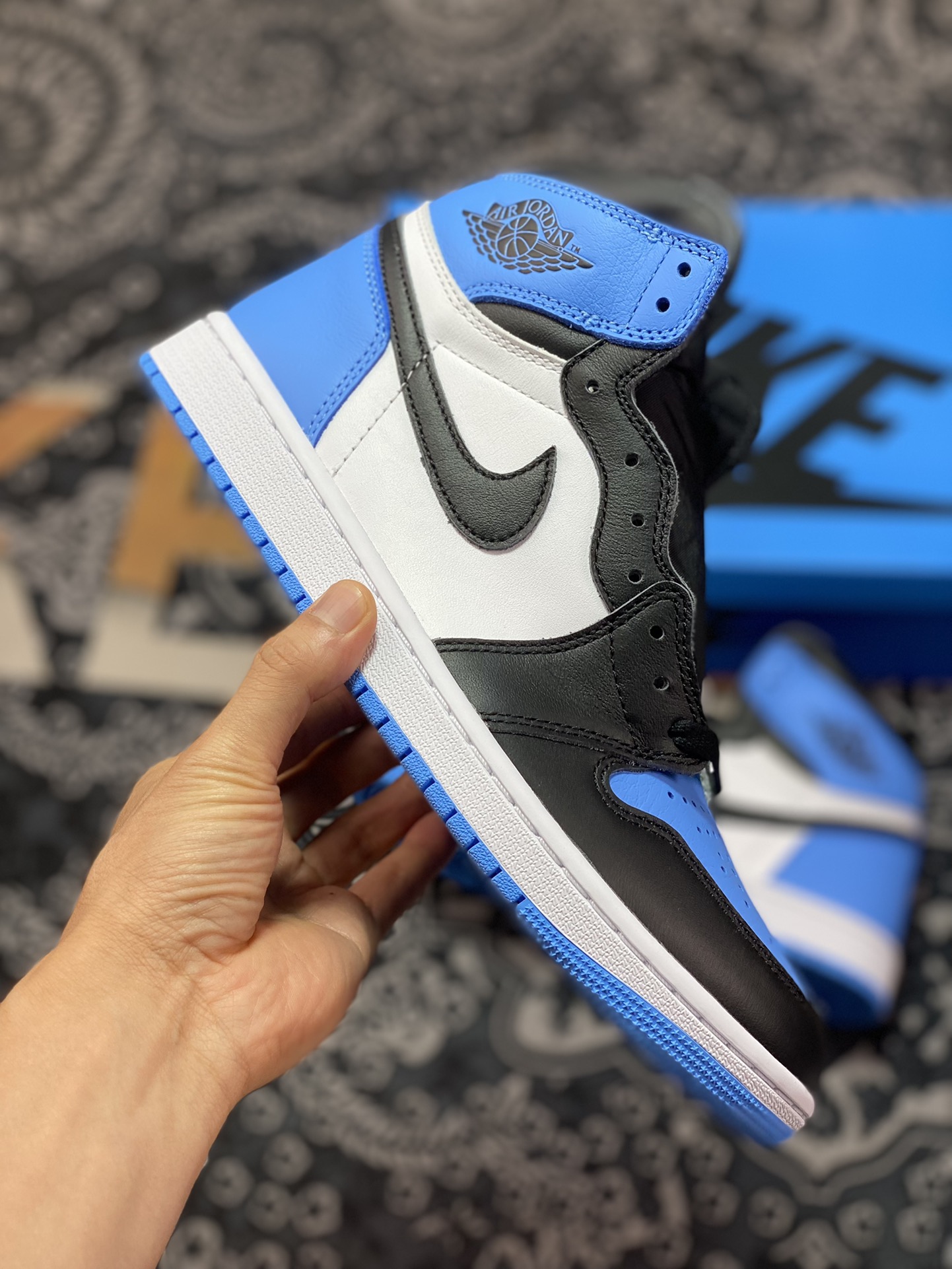 Preferred [OG Special Offer] Air Jordan 1 Retro High OG ”University Blue” AJ1 generation basketball shoes ”Black and White University Blue Toe” DZ5485-400