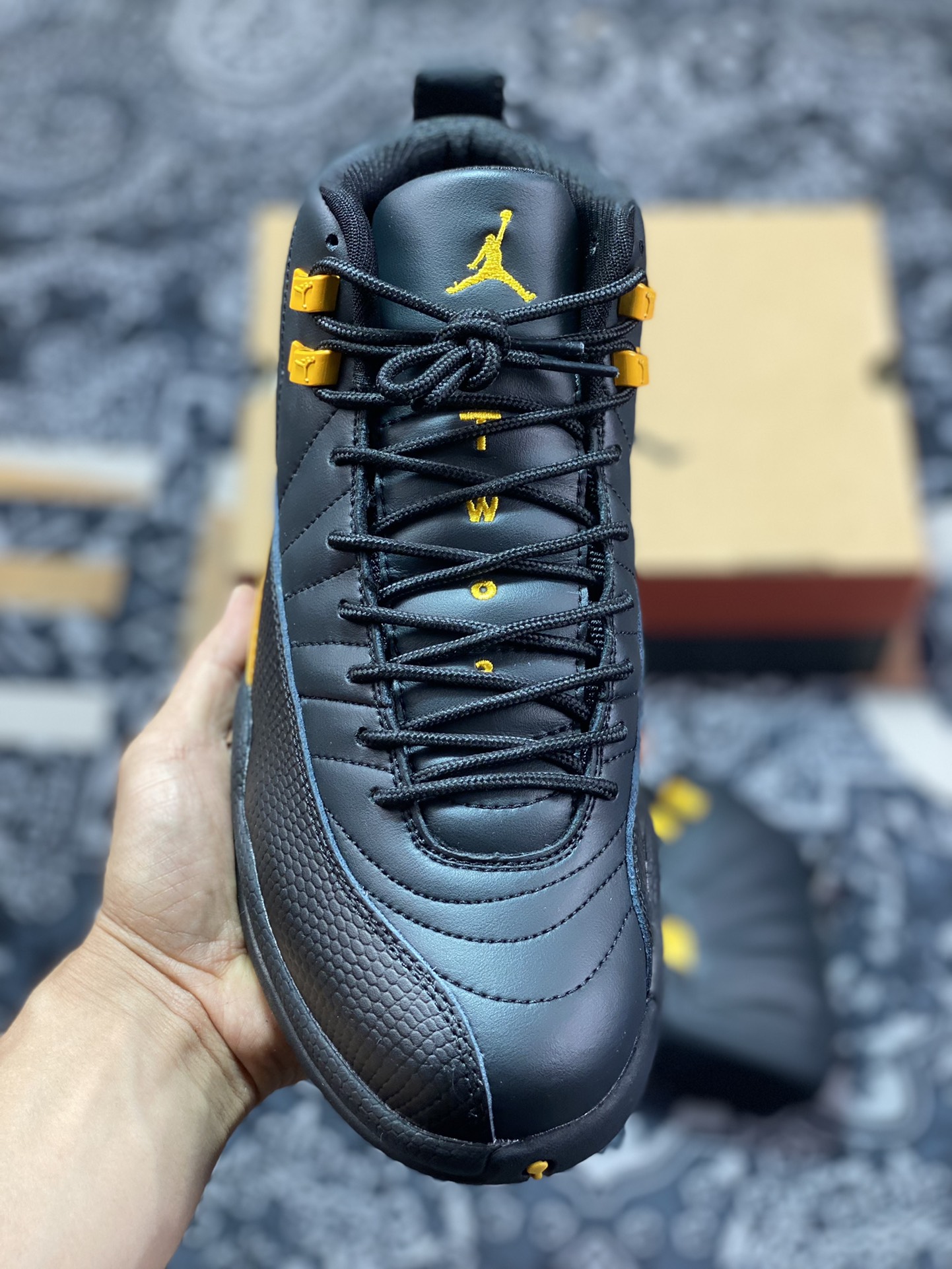 Air Jordan AJ12 Retro black gold CT8013-071