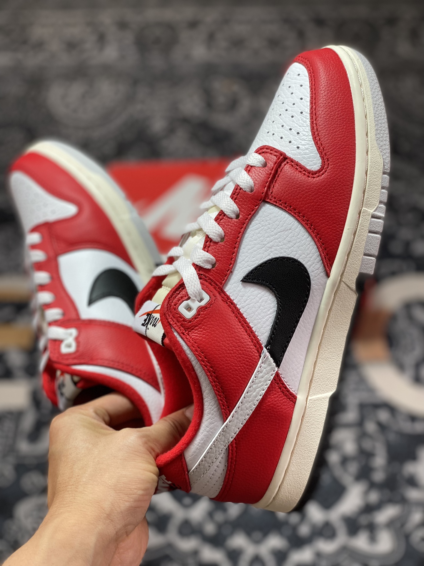 Nike Dunk Low ”Chicago Split” Chicago color matching SB low-top sports and leisure sneakers DZ2536-600