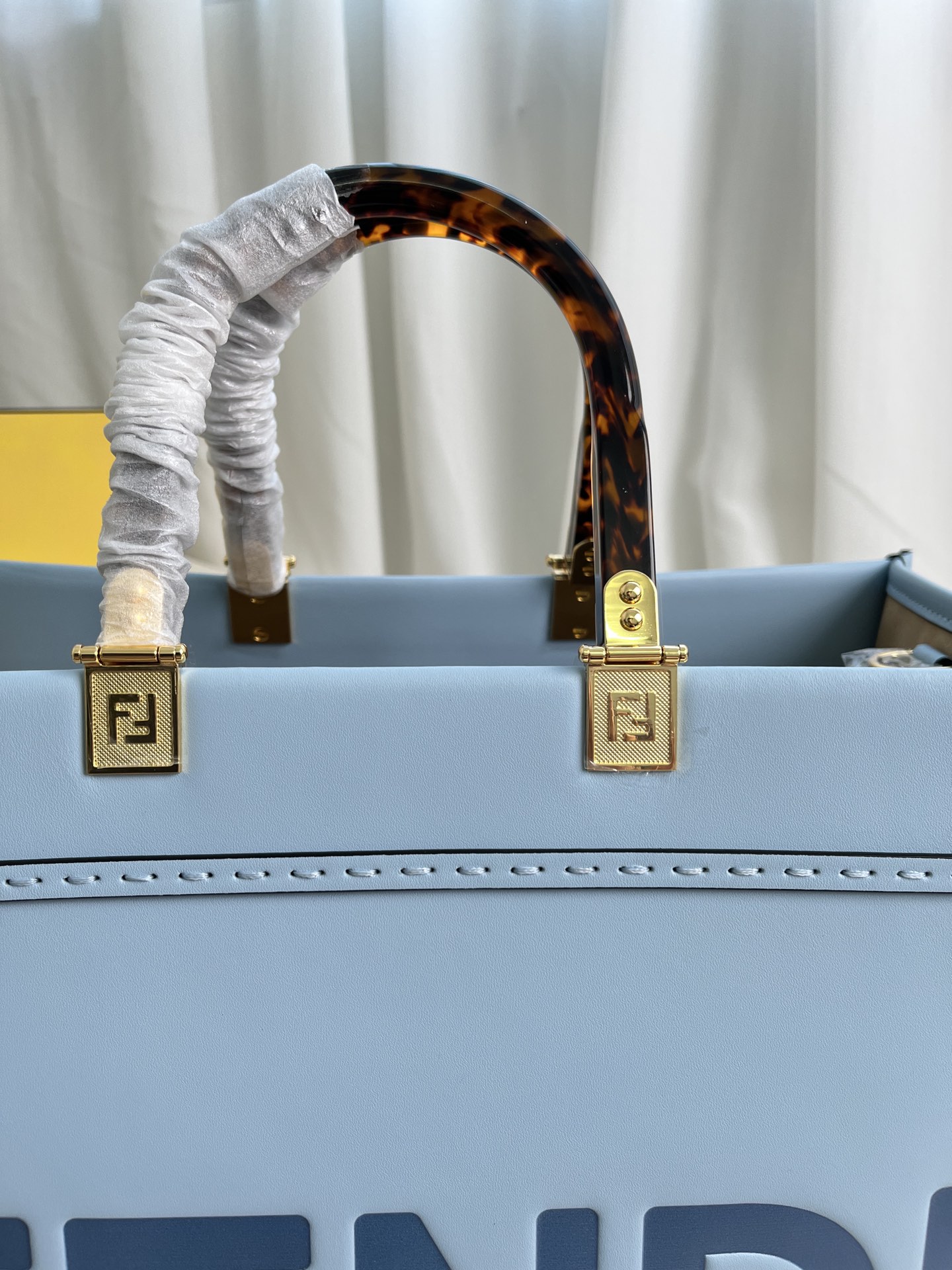 Fendi Sunshine Medium Blue Leather Tote Bag with Tortoiseshell Handles 4 i1685600704 411 3
