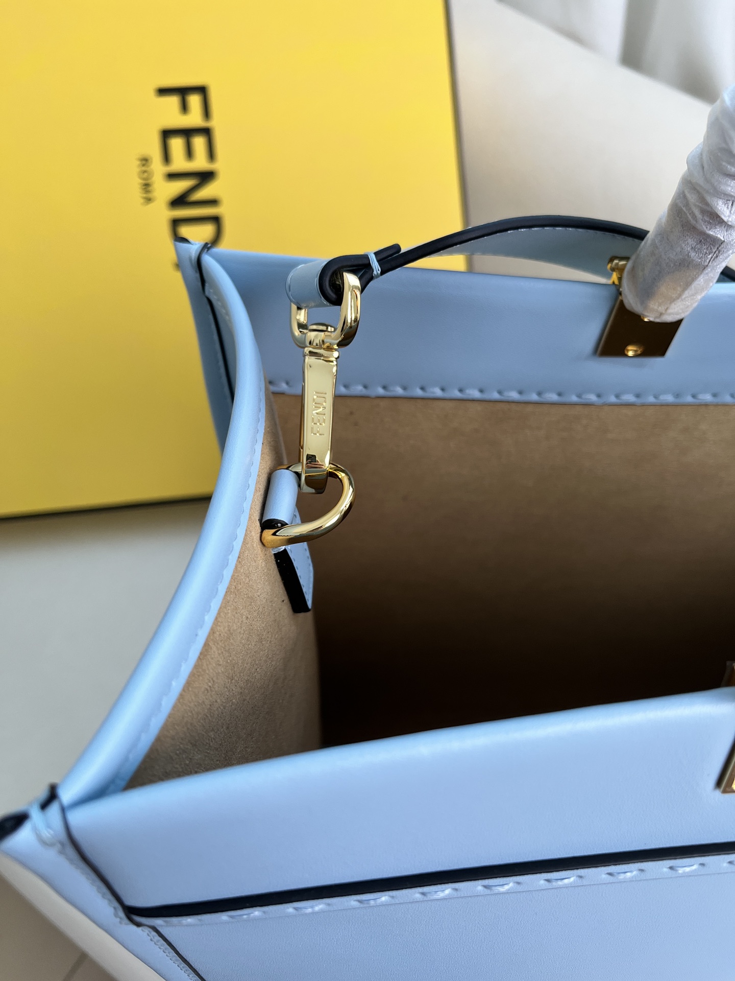 Fendi Sunshine Medium Blue Leather Tote Bag with Tortoiseshell Handles 6 i1685600704 4785 5