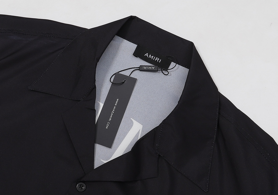 P55  AMIRI 阿米里
经典Logo印花衬衫，黑色 白色 M L XL 2XL 3XL