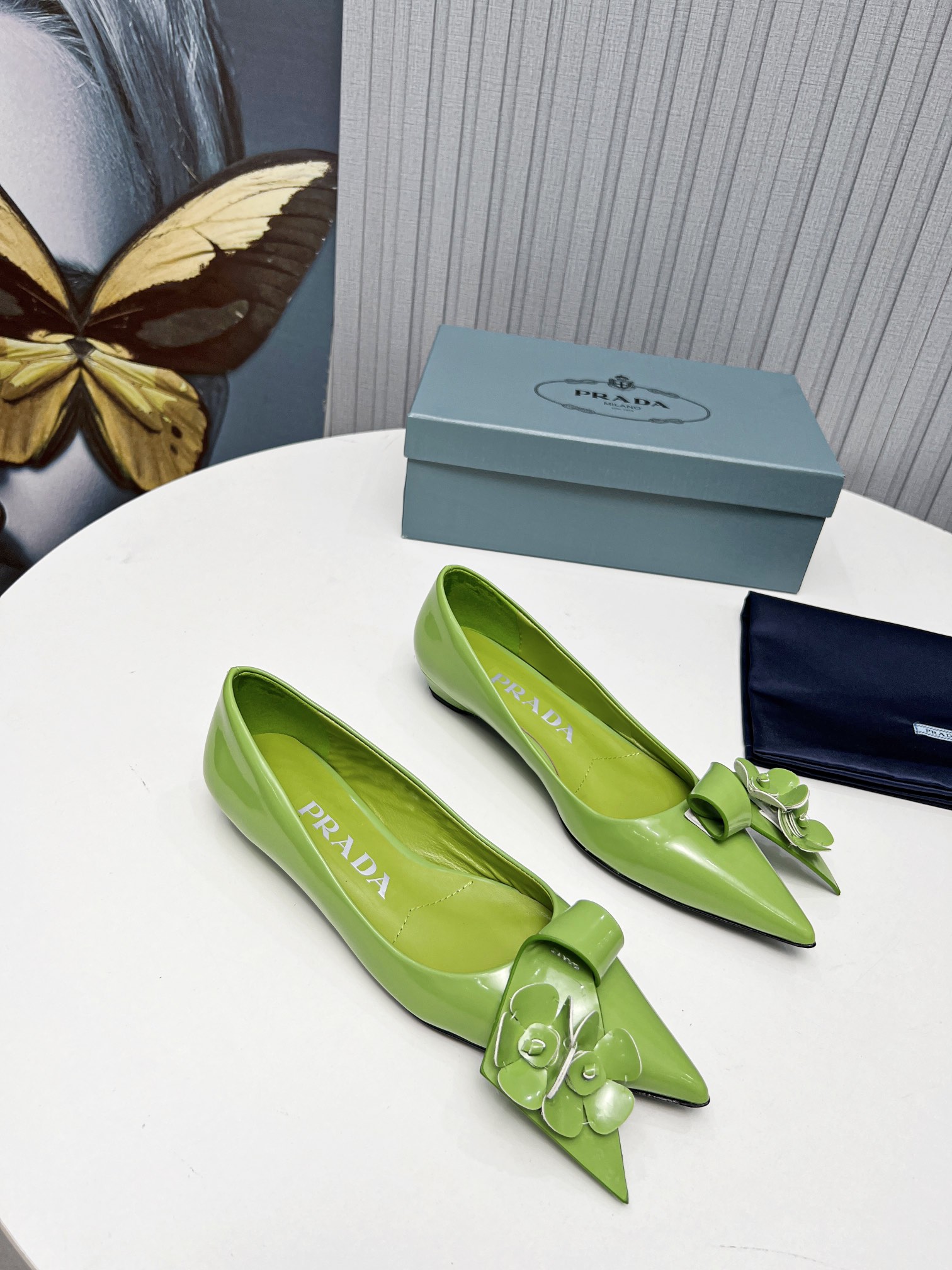 fábrica 2023 SSS relanzamiento Prada últimas botas largas y cortas, sandalias zapatos individuales, 