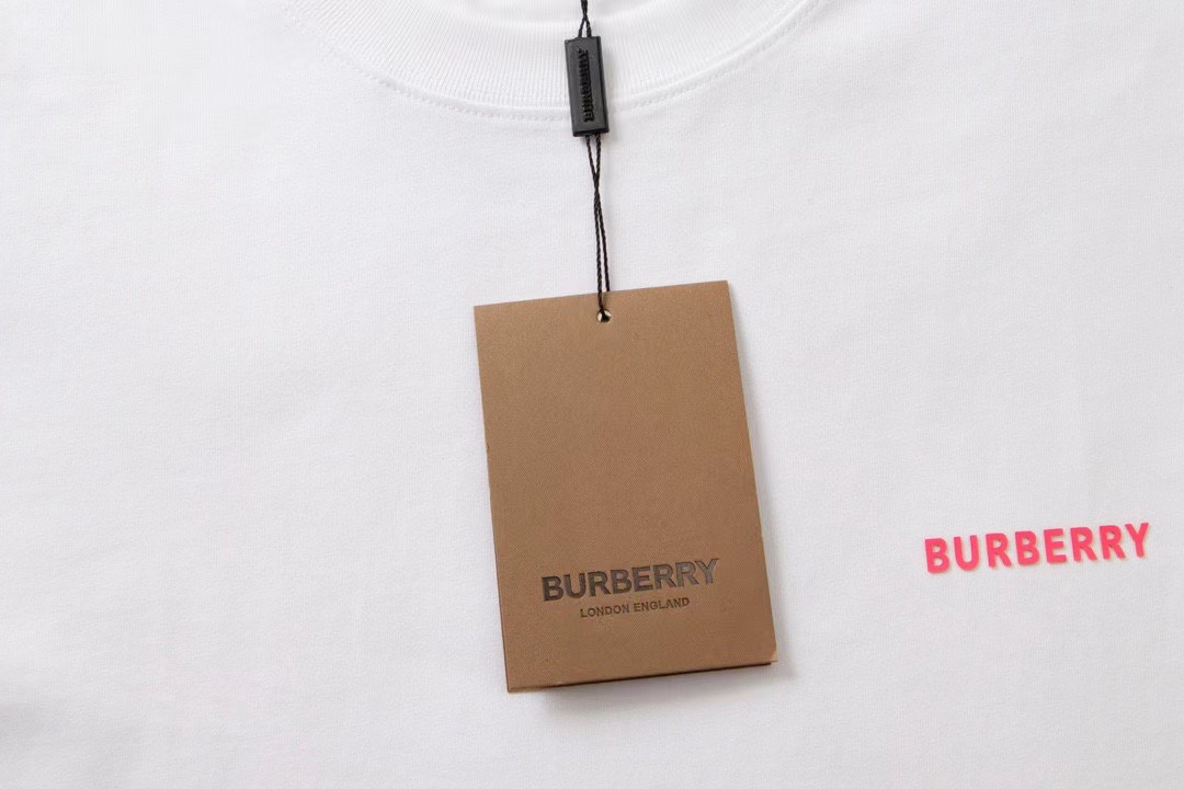 Burberry/巴宝莉限定款橡树树叶字母印花短袖T恤