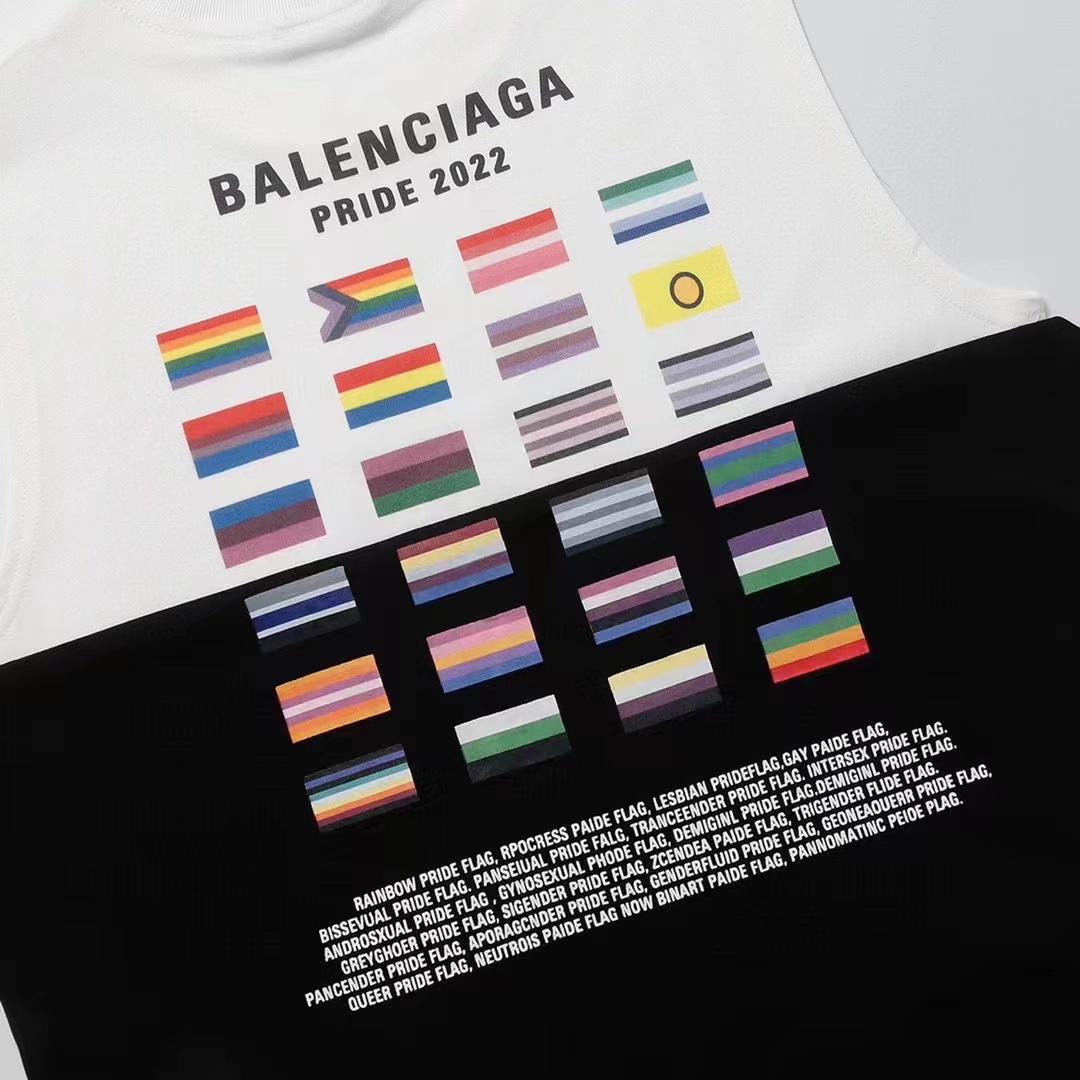 150 Balenciaga 巴黎世家PRIDE双人像国旗短袖T恤