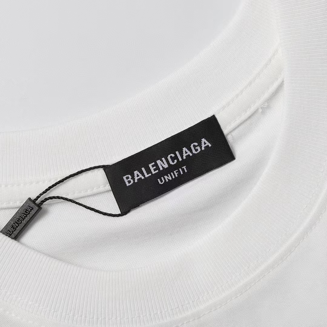 150 Balenciaga 巴黎世家PRIDE双人像国旗短袖T恤