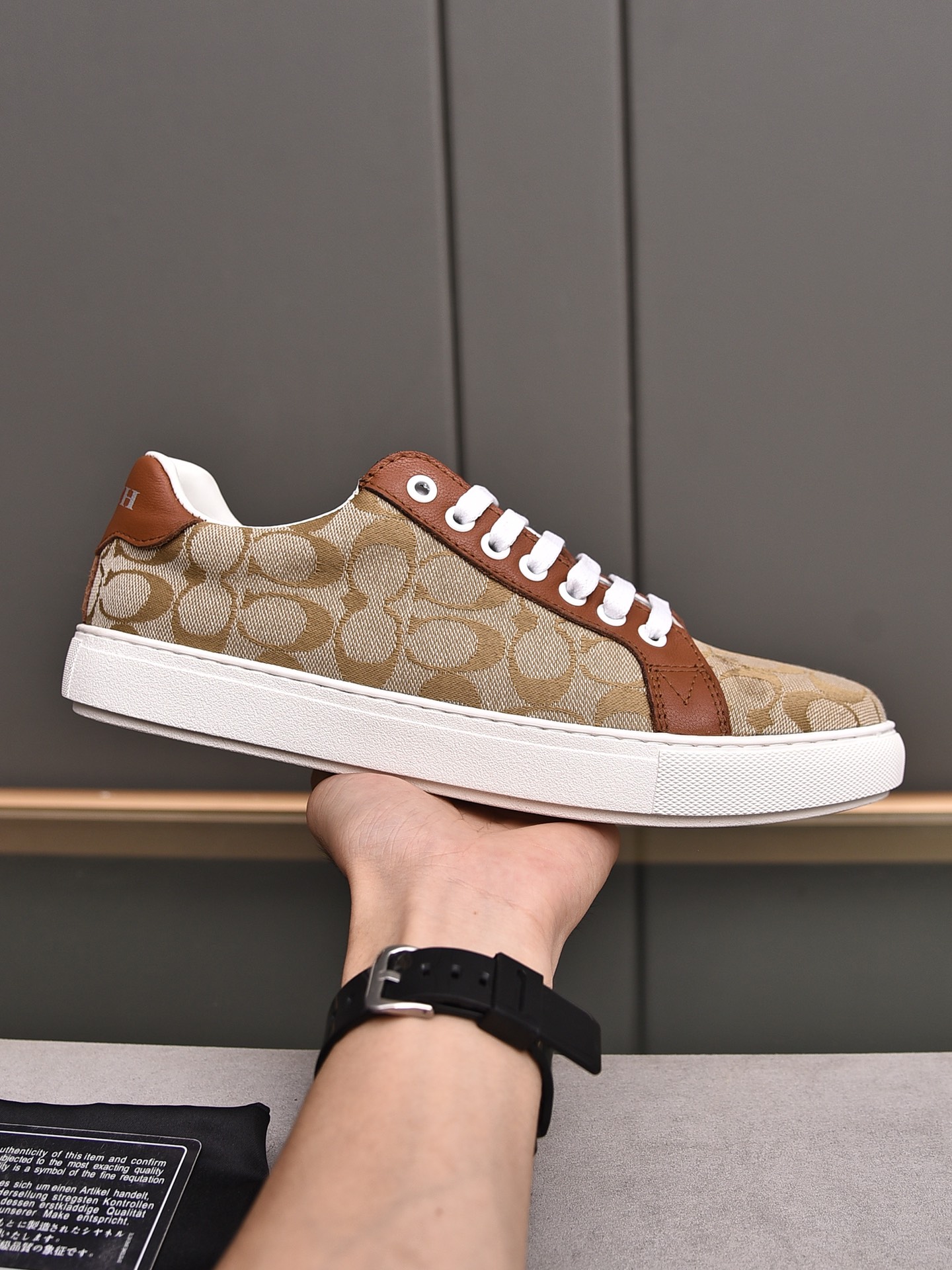 Coach Men's Low-Top Lace-Up Sneakers Casual Fashion All-Match Shoes 2 i1685634187 1043 0