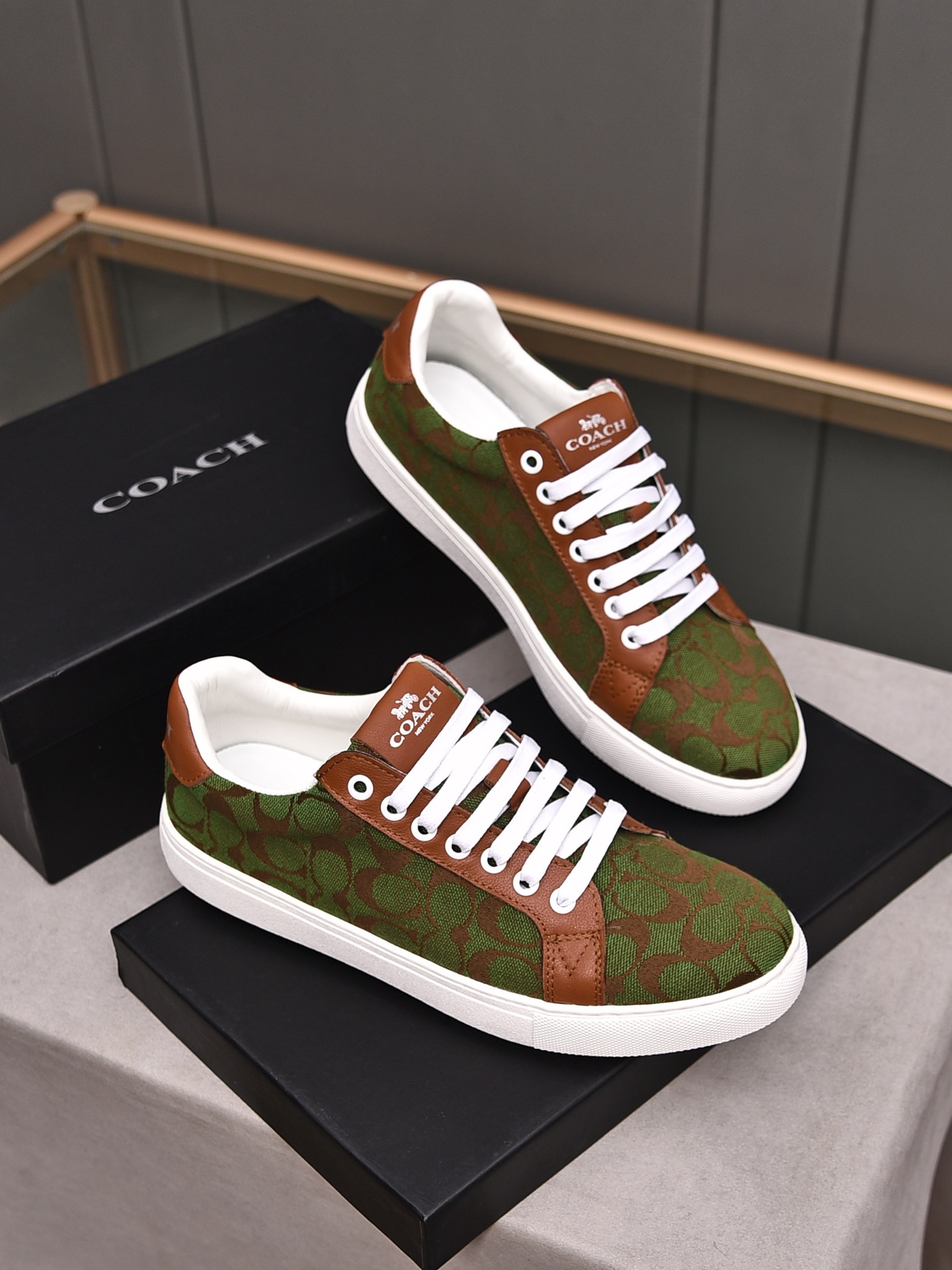 Coach Men's Low-Top Lace-Up Sneakers Versatile Fashion All-Season 9 i1685634359 8594 7