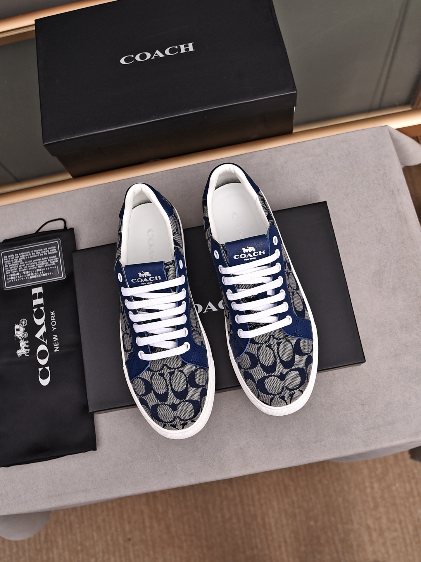Coach Men's Low Top Lace-Up Sneakers - Stylish, Versatile, All-Season Comfort 9 i1685634440 4659 7