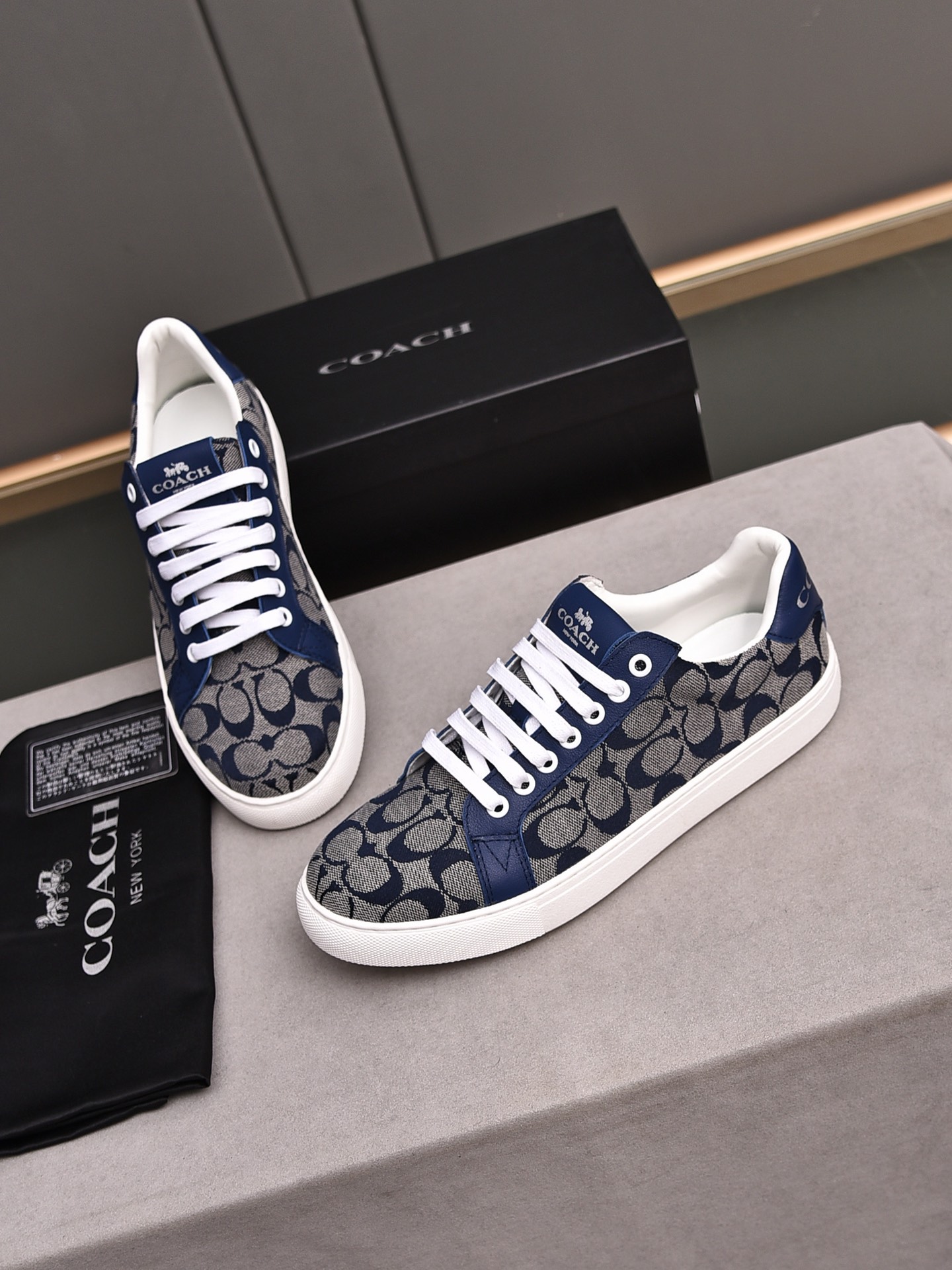 Coach Men's Low Top Lace-Up Sneakers - Stylish, Versatile, All-Season Comfort 10 i1685634440 6967 8