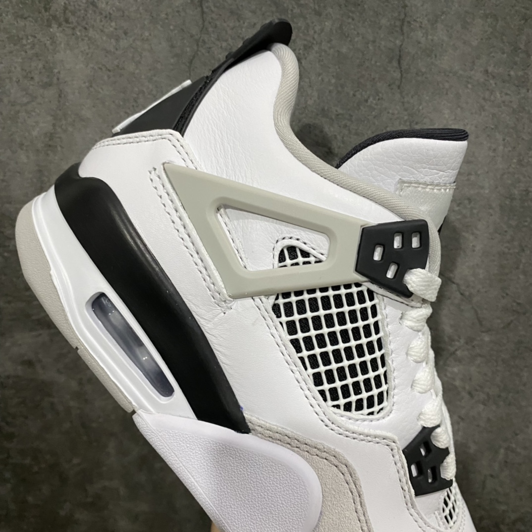 [Women's Shoes Made in Guan] Original Aj4 ”Military Black” Gray White Black Small White Cement 408452-111