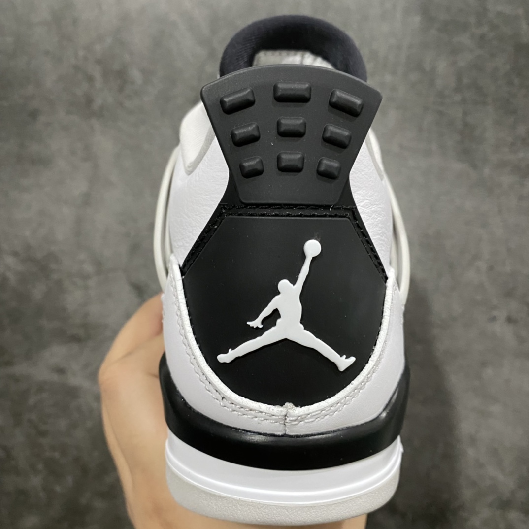 [Women's Shoes Made in Guan] Original Aj4 ”Military Black” Gray White Black Small White Cement 408452-111