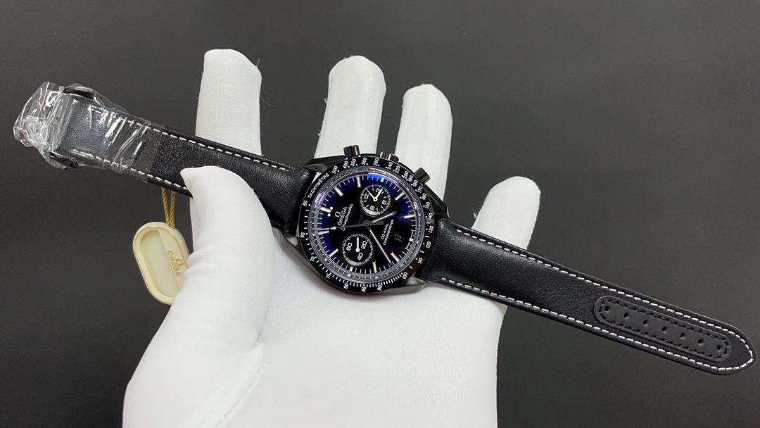 Omega 欧米茄 超霸 月之暗面 44mm 9300自动上链机械