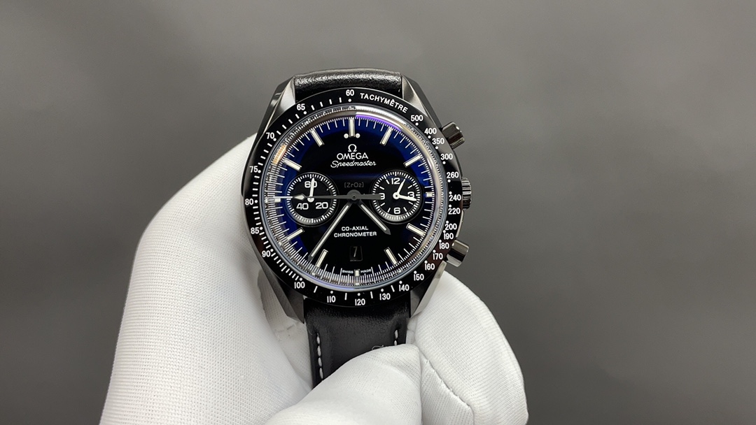 Omega 欧米茄 超霸 月之暗面 44mm 9300自动上链机械