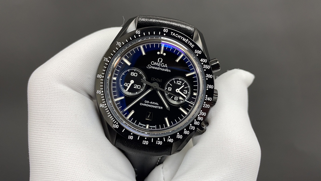 Omega 欧米茄 超霸 月之暗面 44mm 9300自动上链机械
