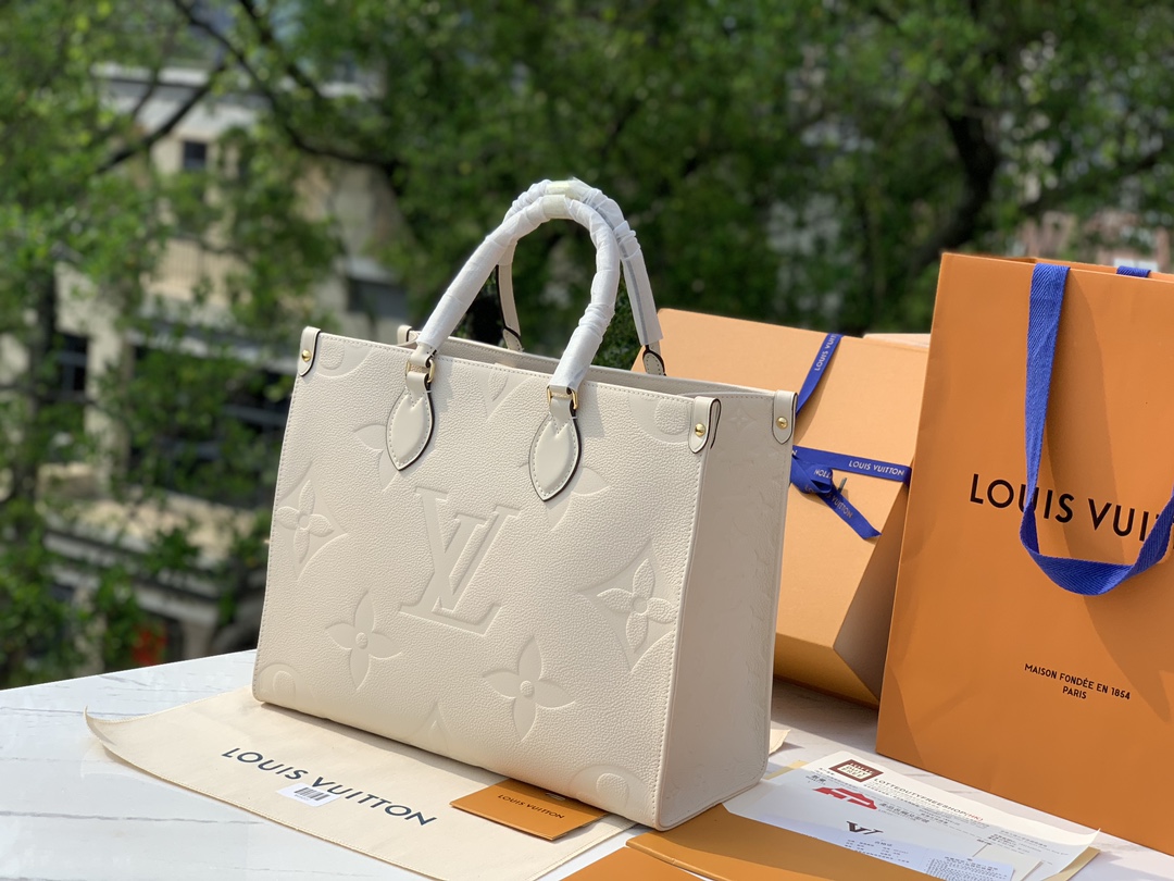 非市场普通货 进口皮料半钢五金中号尺寸35×27×14cm Lv全新奶白色Onthego来啦！M4653