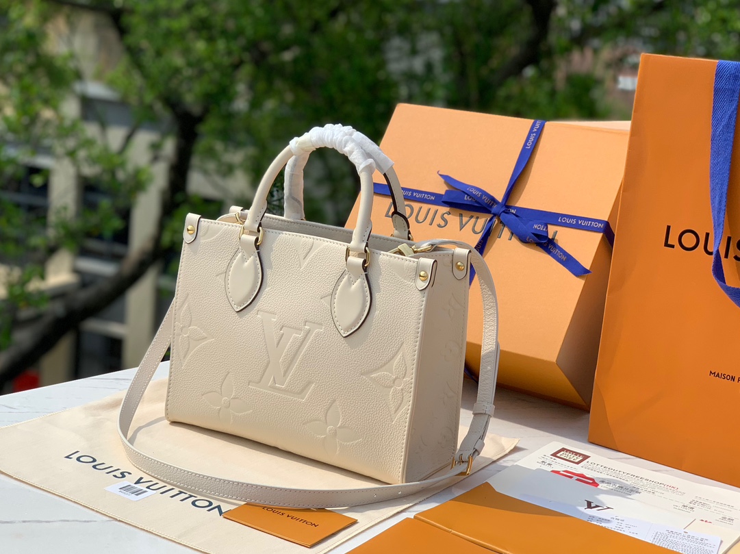 🌼 小号尺寸25-19-11.5㎝新款小号onthego 奶白色 M46569，我们的产品坚持自然光线下