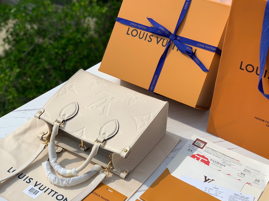 🌼 小号尺寸25-19-11.5㎝新款小号onthego 奶白色 M46569，我们的产品坚持自然光线下