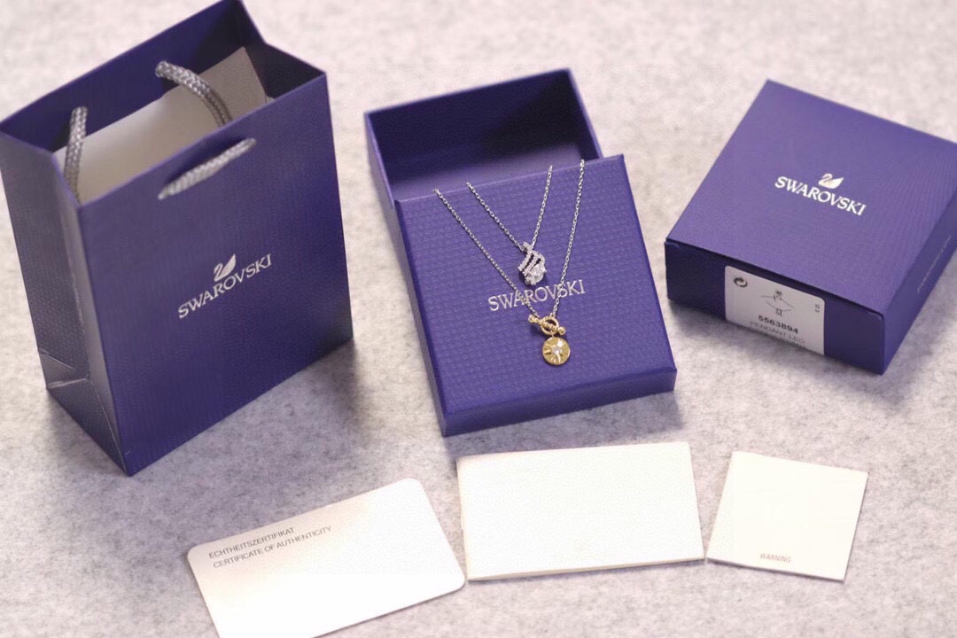  Swarovski  处女座守护神锁骨项链

这款施华洛世奇链坠是以星座的符号为灵感。其时尚十足的星座