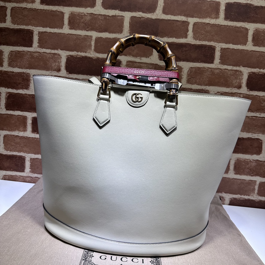 NO:212150,The quality of the counter, top-quality original goods, real-life photos!  Model number 746270 meters white ~ size width 40X height 34X side width 21, shipped. Buy, GUCCI [original leather], gucci19860909专柜品质,顶级原单货,实物实拍！款号746270米白～尺寸宽40X高34X侧宽21,出货了.批,GUCCI【原厂皮】,gucci,Bag