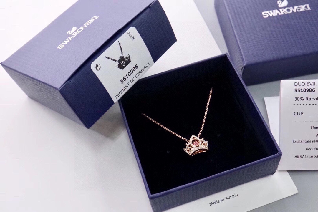  Swarovski 梦幻红钻心跳 皇冠 锁骨项链

向挚爱表达心意，让她感到备受宠爱，密镶仿水晶的皇冠