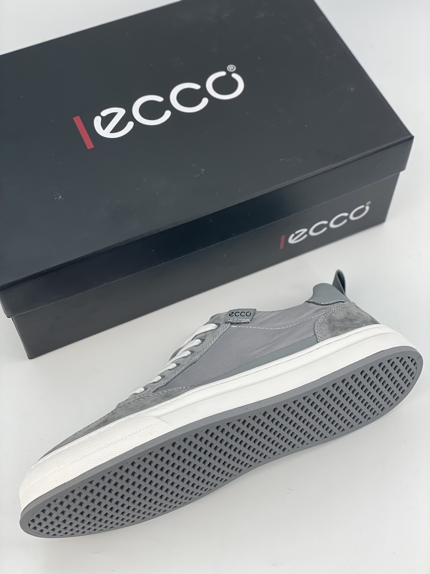 ECCO/Aibu sports running shoes/casual shoes quality