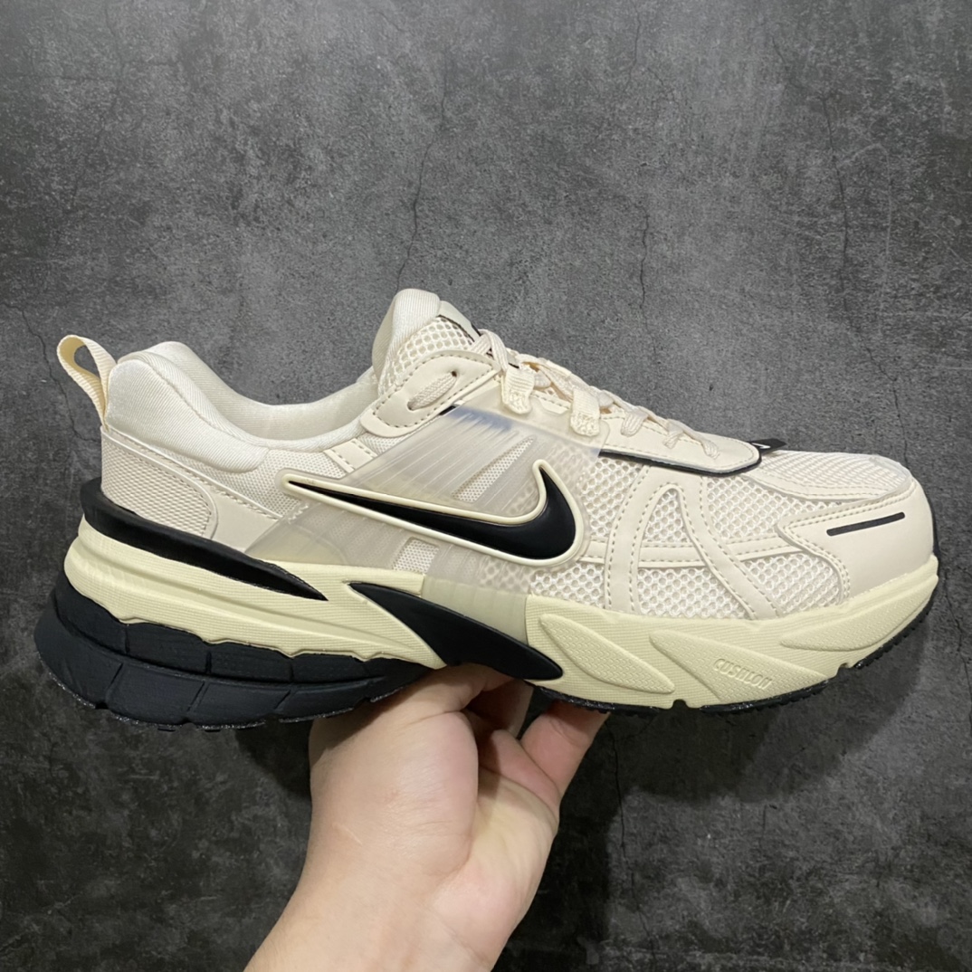 纯原版NIKEV2KRuntekk米白减震防滑复古低帮跑步鞋正确组合底区分市场提前出的一体的大底材质上使