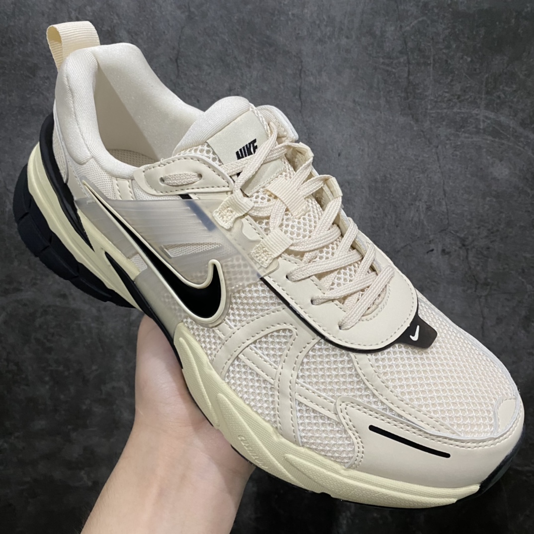 纯原版NIKEV2KRuntekk米白减震防滑复古低帮跑步鞋正确组合底区分市场提前出的一体的大底材质上使