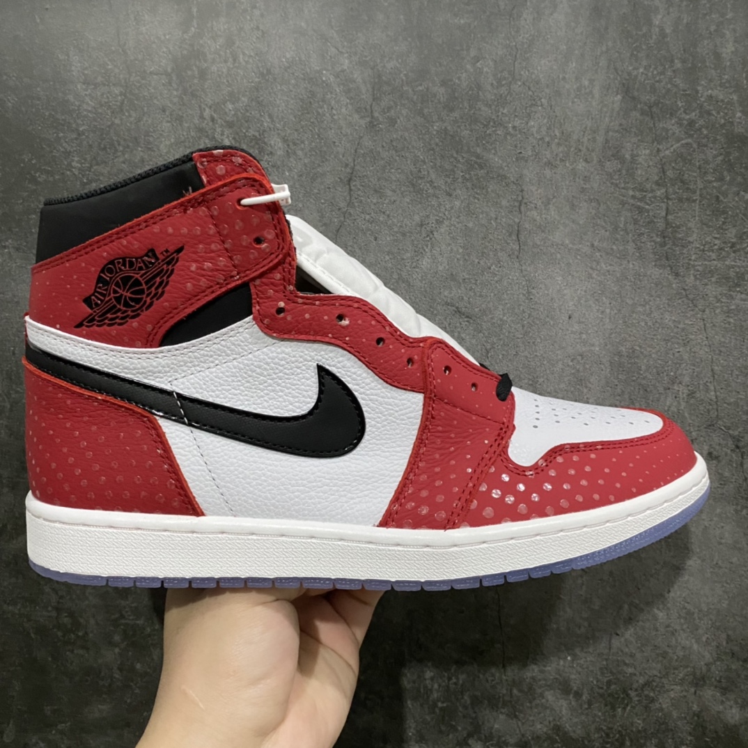 【X版纯原】Air Jordan AJ1蜘蛛侠n市售天花板品质 完美鞋型 正确半透明蜘蛛侠反光波点 区别市场泛白波点，全新水晶大底无任何氧化 后跟和鞋口做的相当到位，完美圆润冲孔，原厂皮料打造，绝对满满的诚意之作💪🏻 尺码：40-47.5 货号：555088-602-莆田鞋批发中心