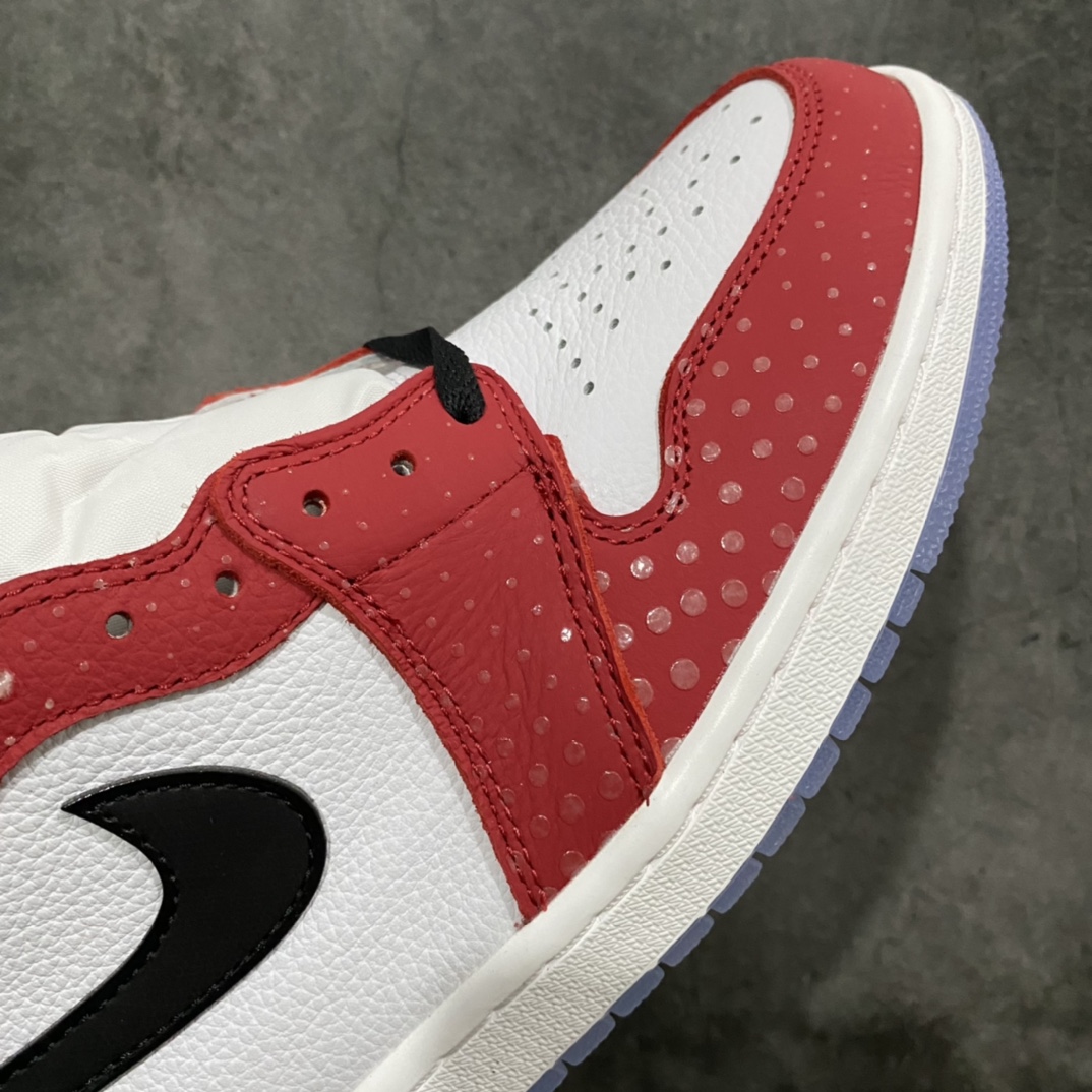 图片[5]-【X版纯原】Air Jordan AJ1蜘蛛侠n市售天花板品质 完美鞋型 正确半透明蜘蛛侠反光波点 区别市场泛白波点，全新水晶大底无任何氧化 后跟和鞋口做的相当到位，完美圆润冲孔，原厂皮料打造，绝对满满的诚意之作💪🏻 尺码：40-47.5 货号：555088-602-莆田鞋批发中心