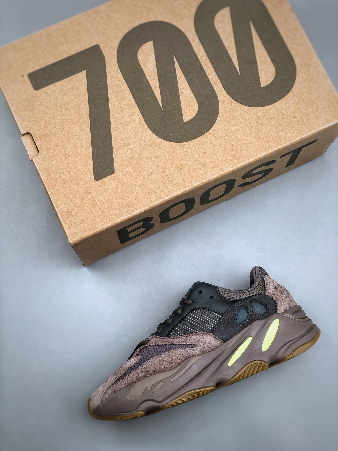 运动鞋, EE9614, adidas originals Yeezy boost 700, adidas Originals - 阿迪达斯 adidas originals Yeezy boost 700 防滑耐磨 减震舒适 低帮 休闲运动鞋 男女同款 黑褐色 EE9614