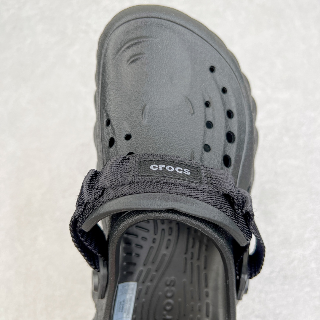 图片[4]-零售💰190 ＃DG莞产 Crocs Realtree 卡骆驰波波运动沙滩洞洞拖鞋凉鞋 超强LiteRide科技缓震鞋垫加持 官方2023最新款 透明防水袋包装 注意配件需单独购买 超轻Croslite专利材料打造 鞋面更加耐用易清洗 该鞋款轻盈舒适 2002年 经典克骆格诞生 秉承外形简单 穿着舒适的初衷 不断为消费者带来舒适的穿着体验 穿出“趣”味 鞋面洞洞可搭彰显个性的智必星 一鞋两穿 可调节式后跟带增添鞋身的稳固性能 放前面变成愜意舒适的凉拖 放后面行走跑跳更加稳妥 Croslite ™材料 封闭式细胞树脂 能够在体温作用下自动变形以适应脚部形状 涉水性优秀的同时易于清洁 抓地力强 不易打滑 Crocs的核心理念：轻便 灵活 全方位的舒适感 同步官方尺码：M4（36-37） M5（37-38）M6（38-39）M7（39-40）M8（41-42）M9（42-43）M10（43-44）M11（45-46） 编码：by1936090-运动鞋