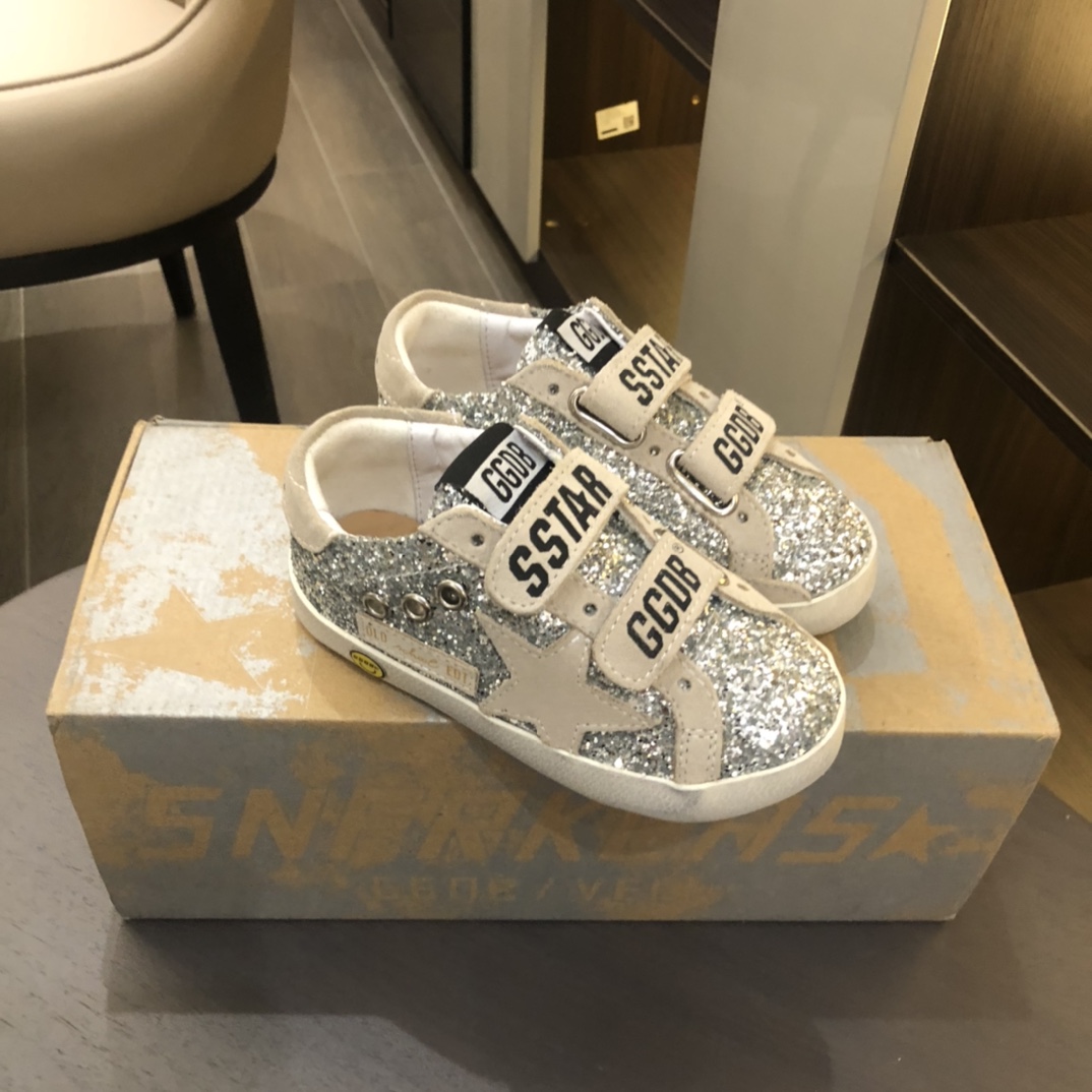 Trendy Little Dirty Shoes: Redefining Aesthetics and Convenience in Footwear Industry - 图片 3