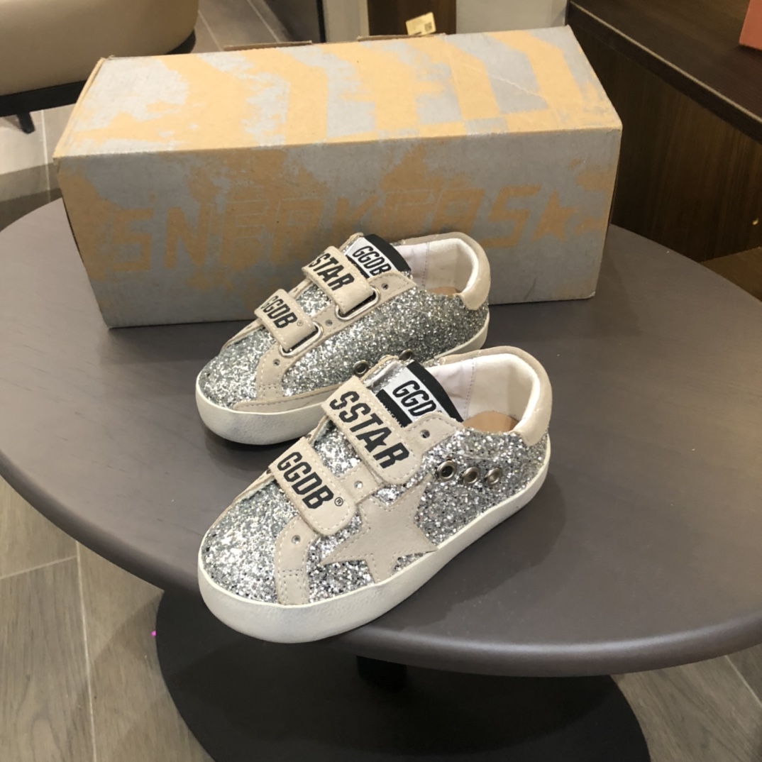 Trendy Little Dirty Shoes: Redefining Aesthetics and Convenience in Footwear Industry - 图片 2