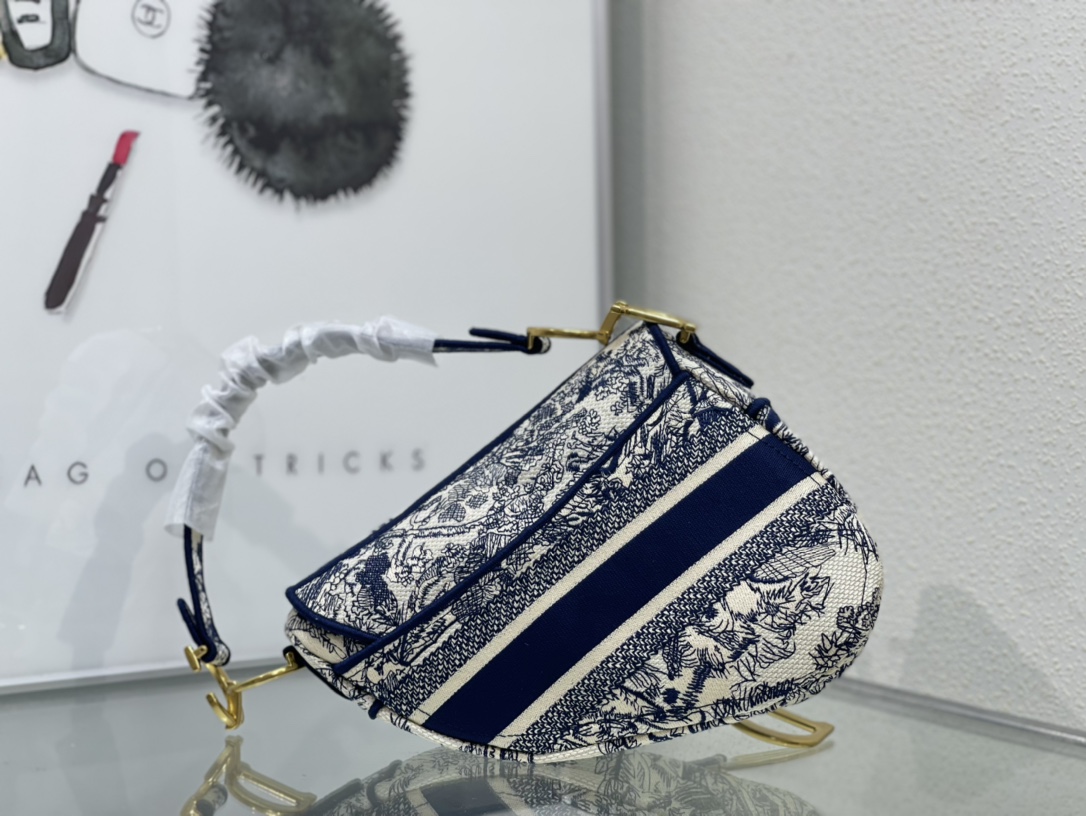 Dior 刺绣【 saddle Oblique 限定款 】刺绣 蓝D大号尺寸：25 5 x 20 x 6