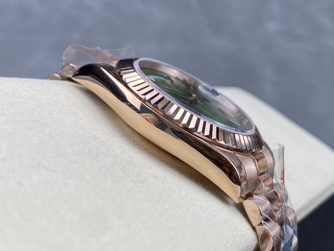 SK厂 劳力士Rolex 双历 星期日志型シリーズ 40mm - 高品質男士腕時計