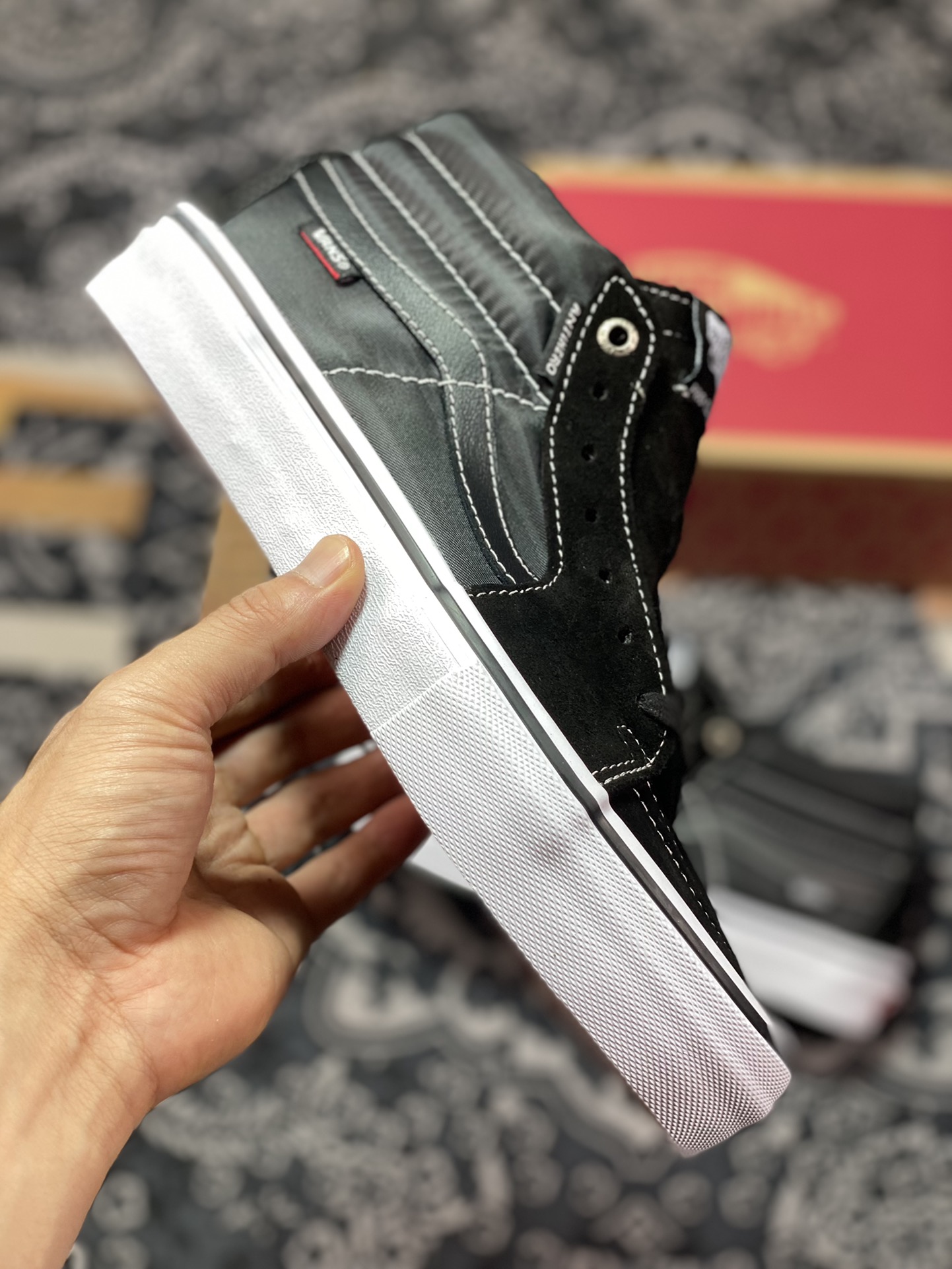 VANS SK8-MID PRO mid-top ANTIHERO collaboration model VN0A347UVGD1