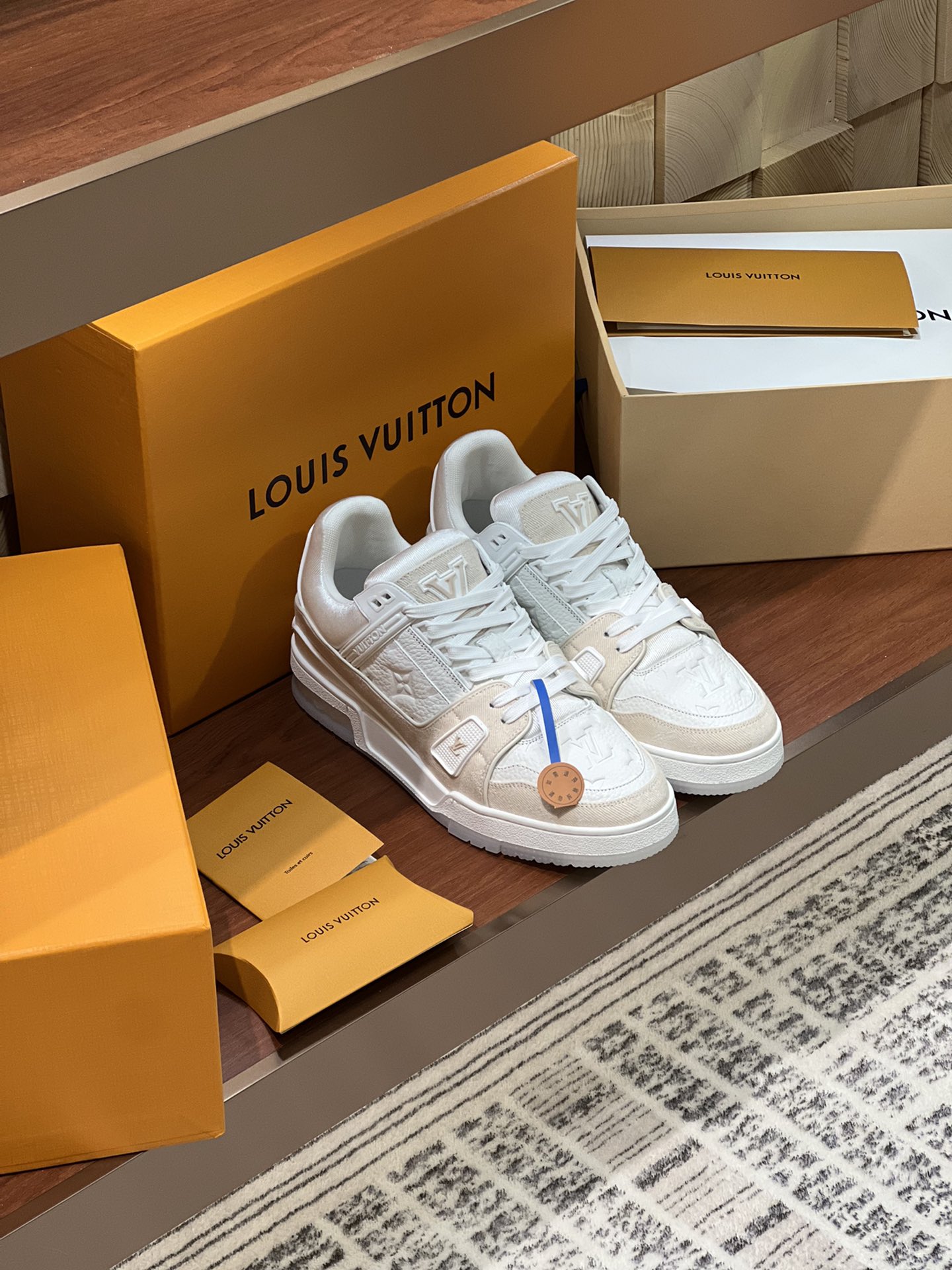[Louis Vuitton Women